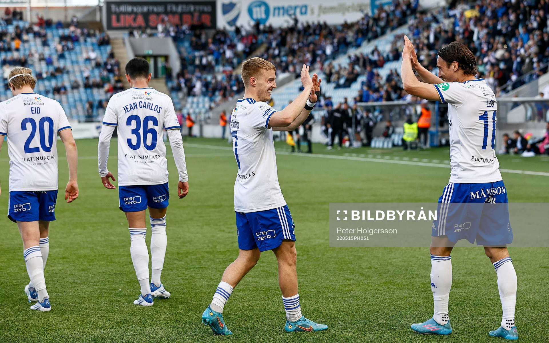 IFK Norrköpings Jacob Ortmark och Jonathan Levi jublar