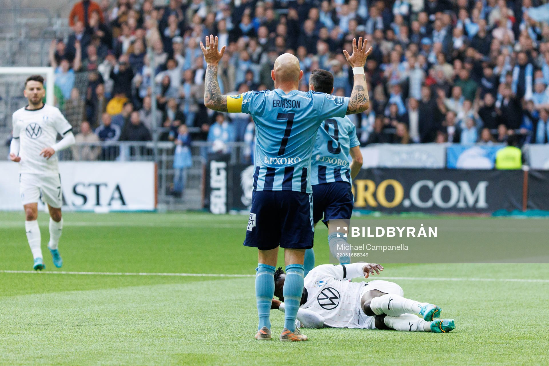 Djurgårdens Magnus Eriksson reagerar