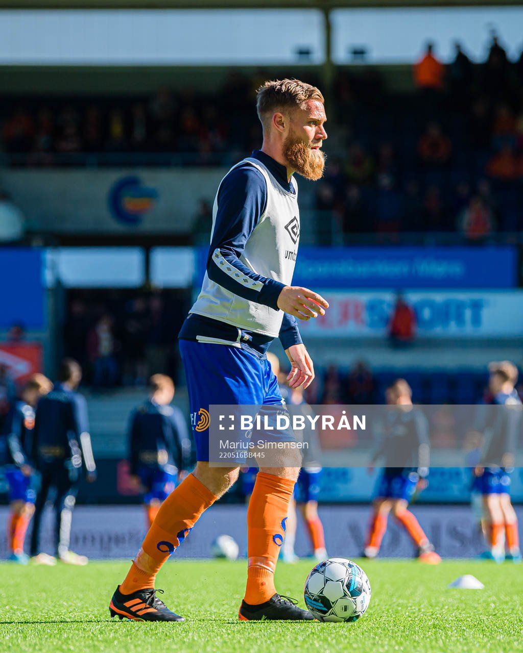 David Thomas Fällman of Aalesund warms up