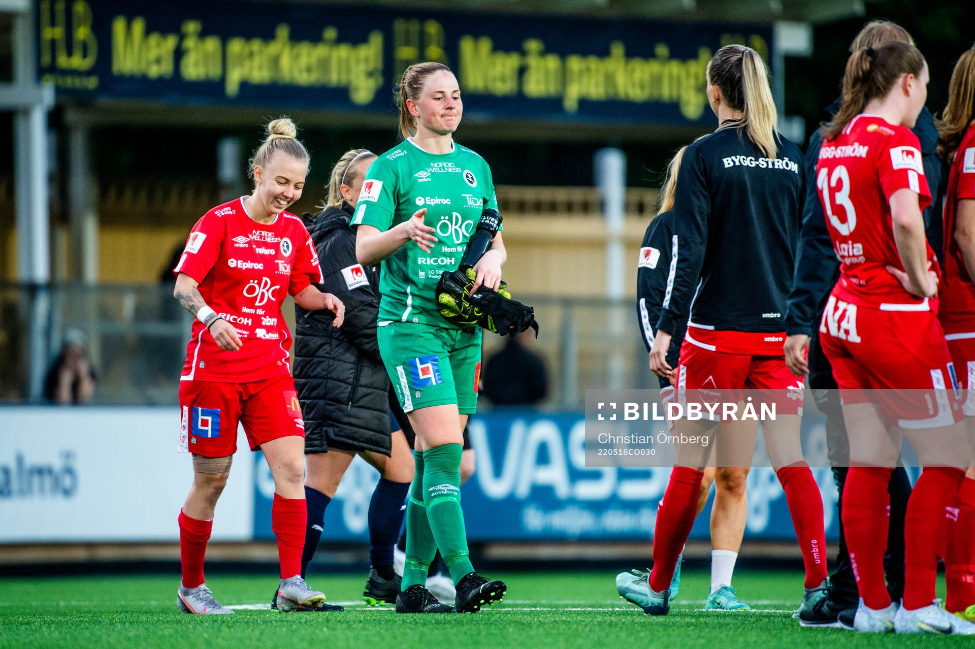 Örebros målvakt Tove Enblom deppar