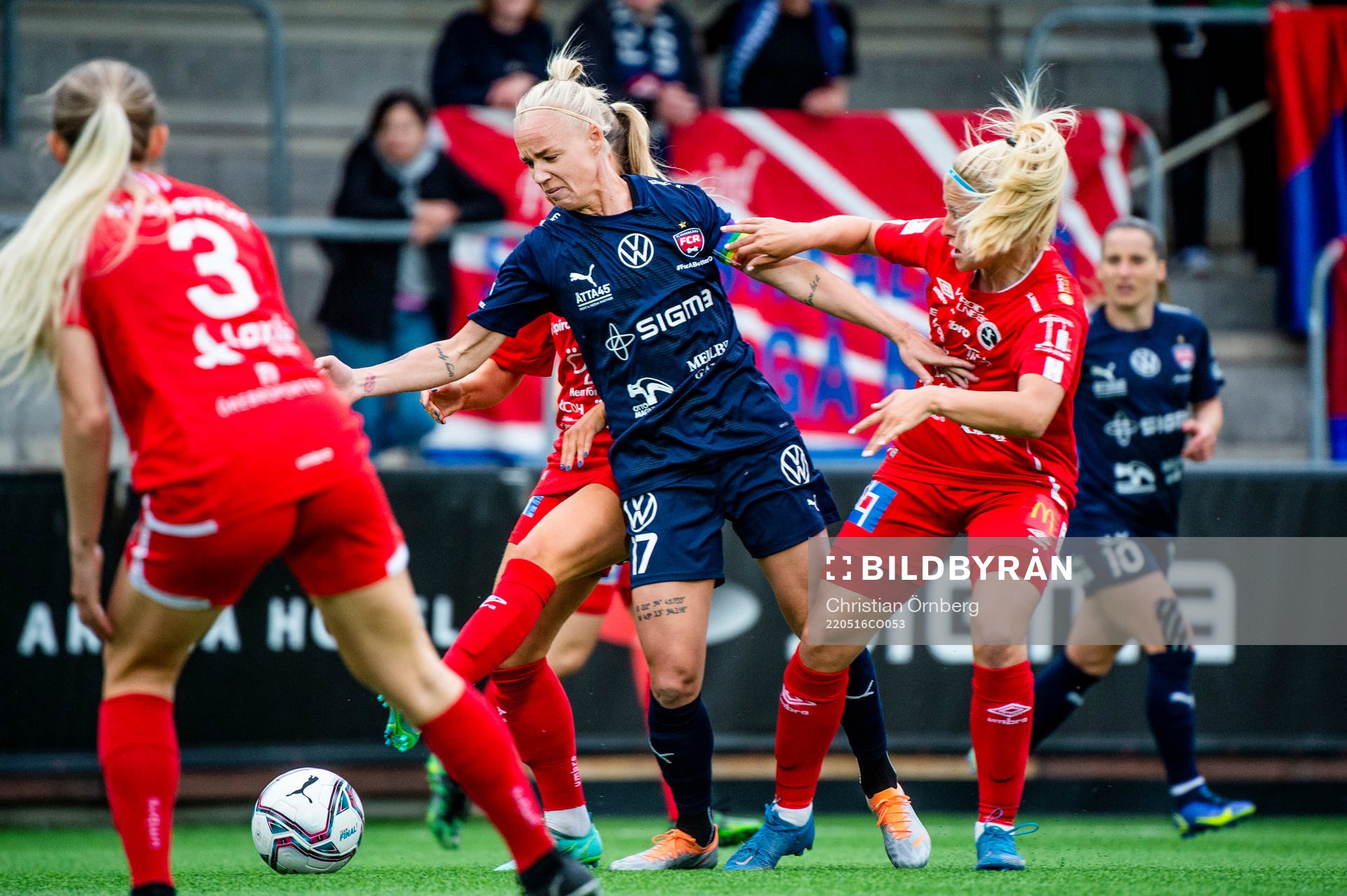 Rosengårds Caroline Seger mot Örebros Katie Lockwood
