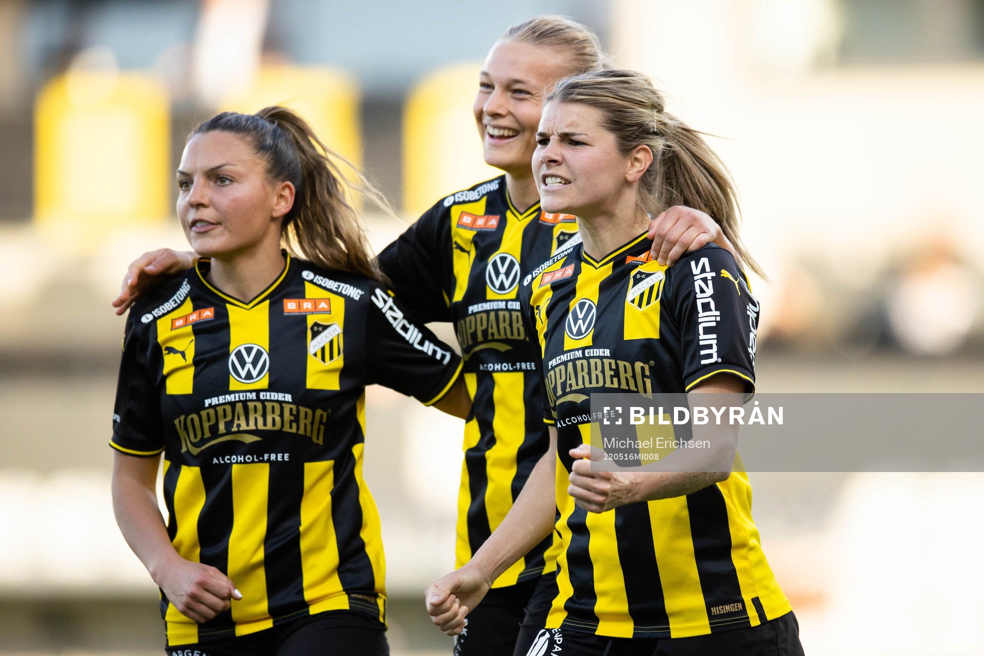 Häckens Stine Larsen jublar