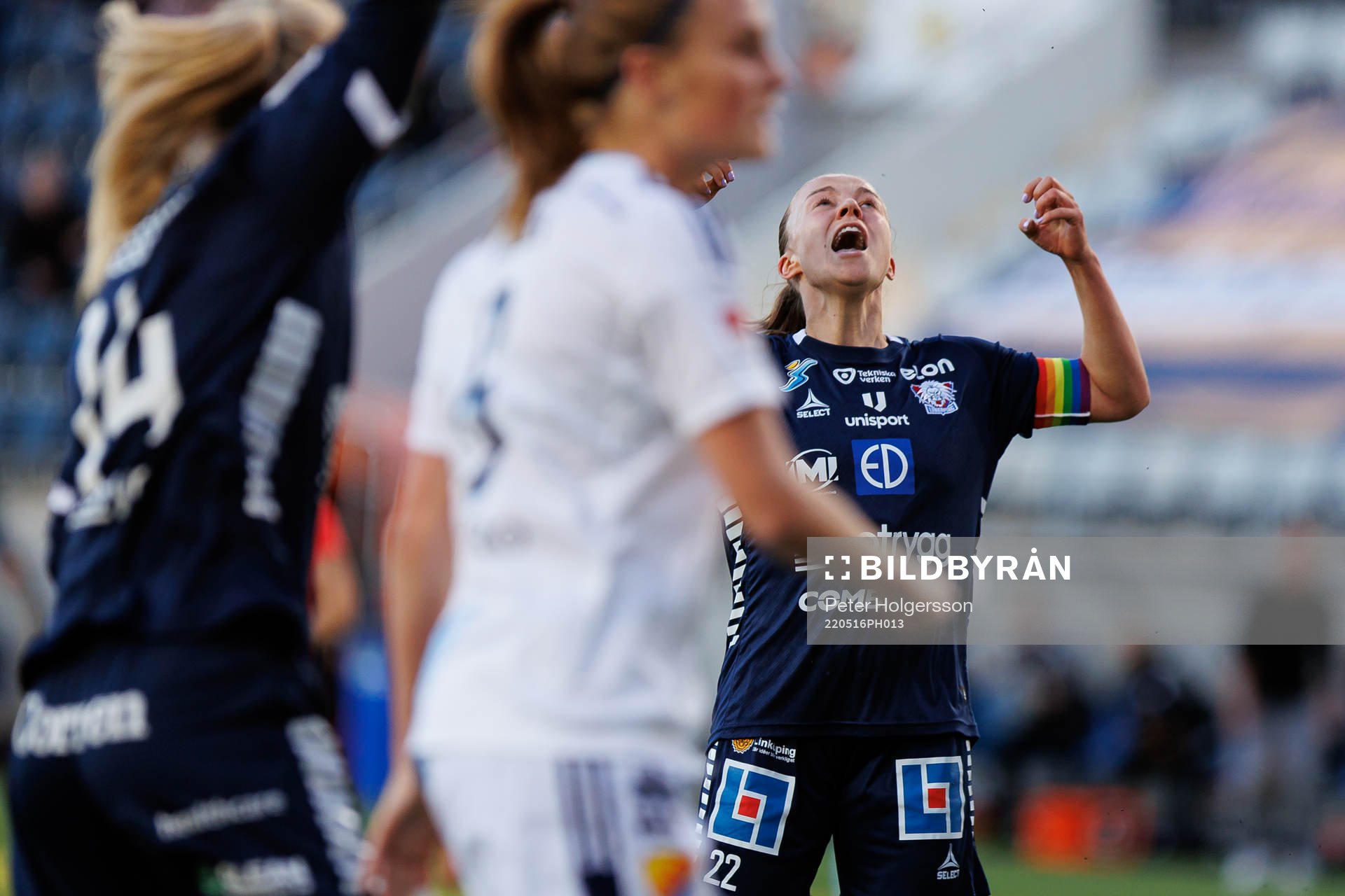 Linköpings Olga Ahtinen jublar