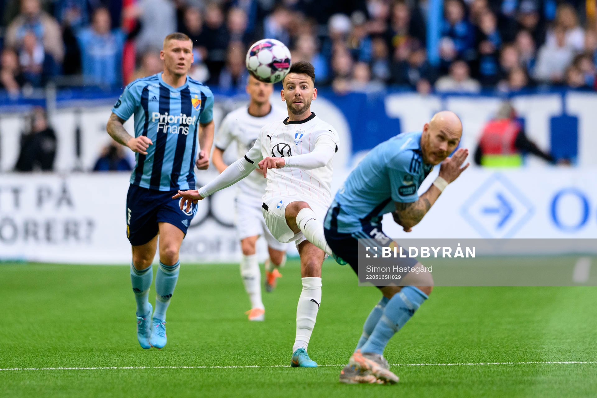 Malmö FFs Erdal Rakip och Djurgårdens Magnus Eriksson
