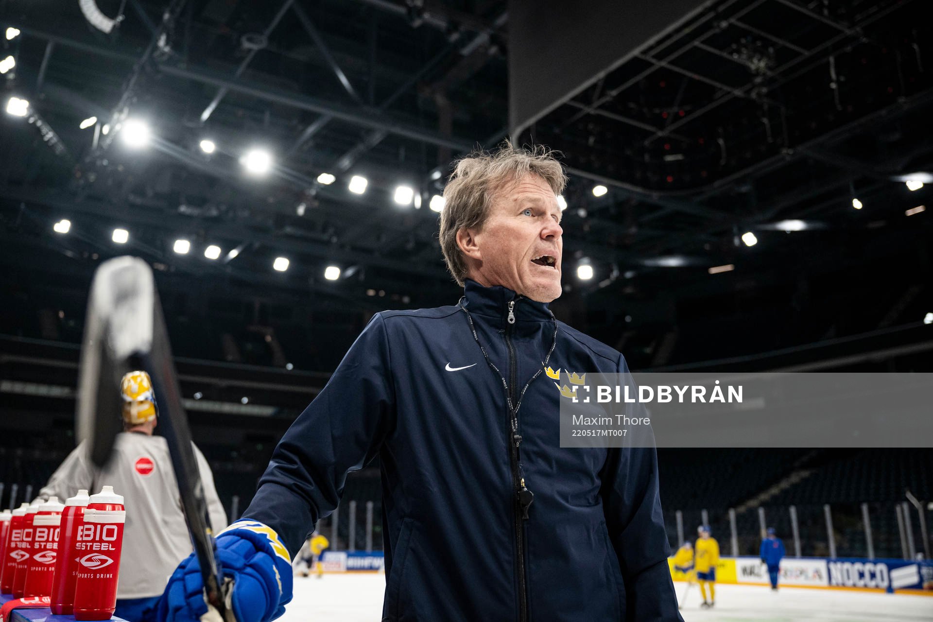 Head coach Johan Garpenlöv of Sweden at a practice session