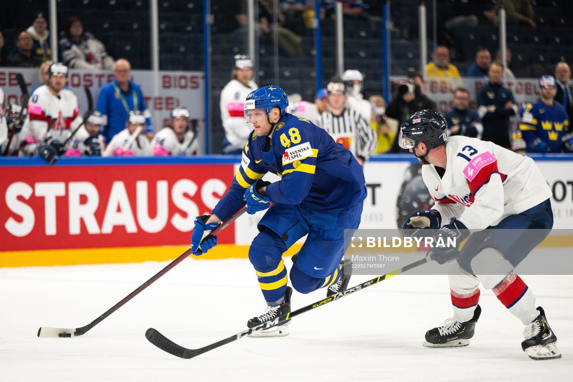David Phillips of Great Britain and Carl Klingberg of Sweden
