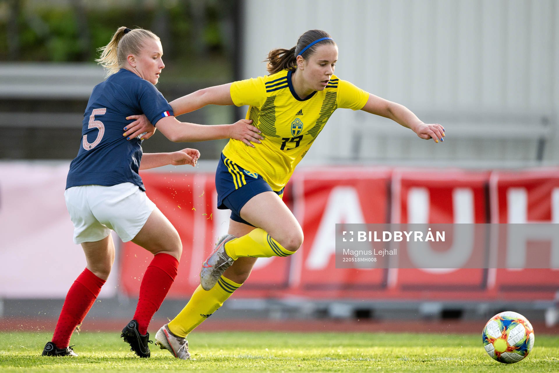 Frankrikes Laura Obrecht och Sveriges Matilda Ekblom