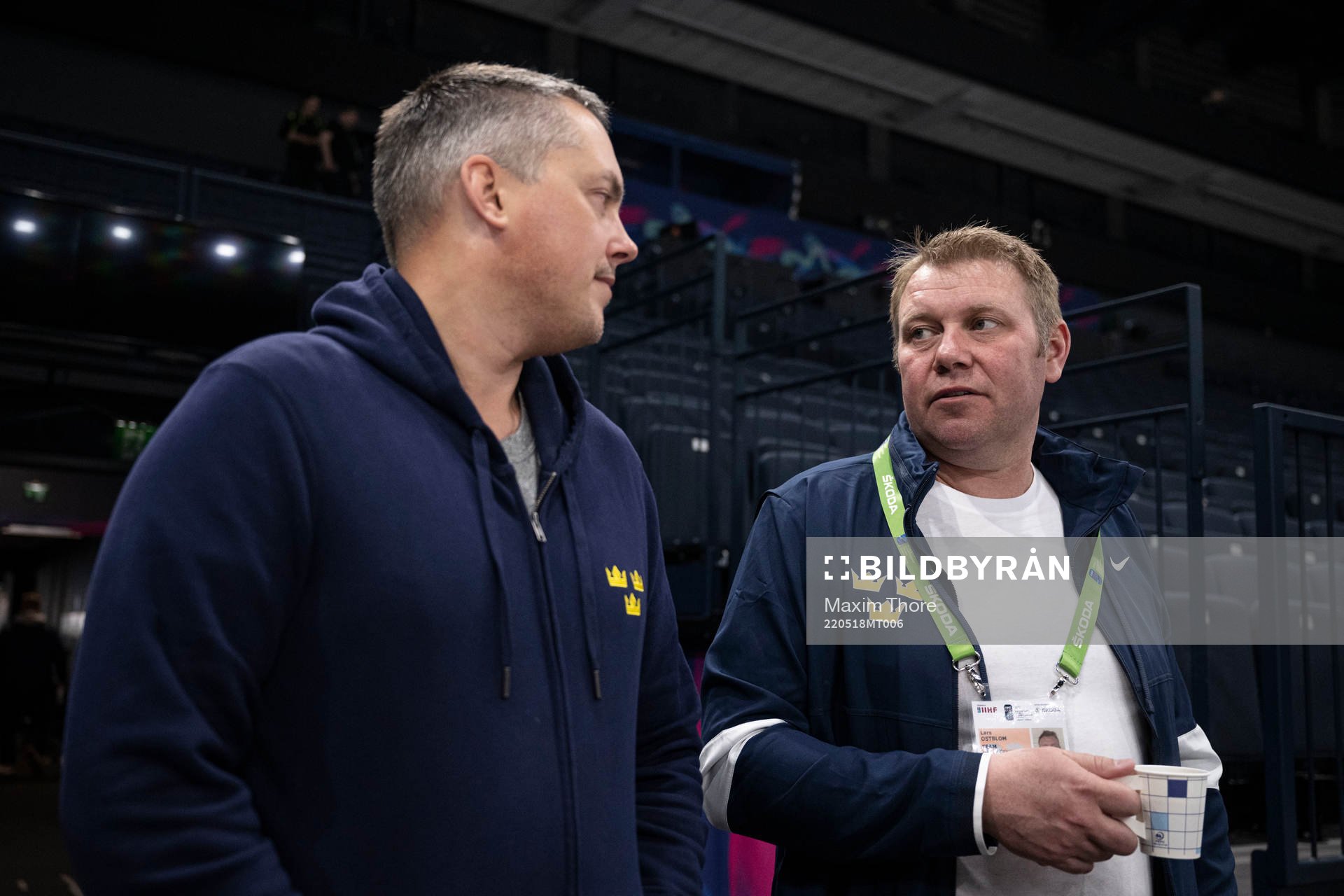 Assistant coach Tomas Montén and team manager Lars