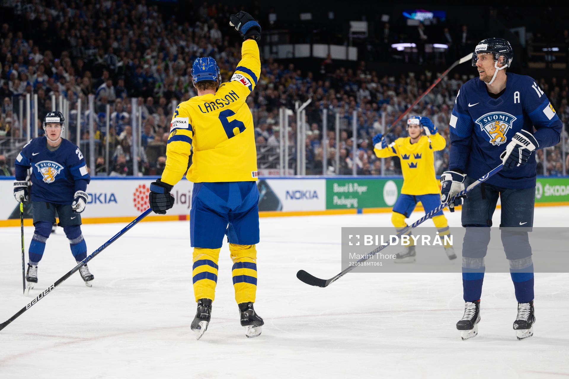 Adam Larsson of Sweden celebrates the 0-1 goal