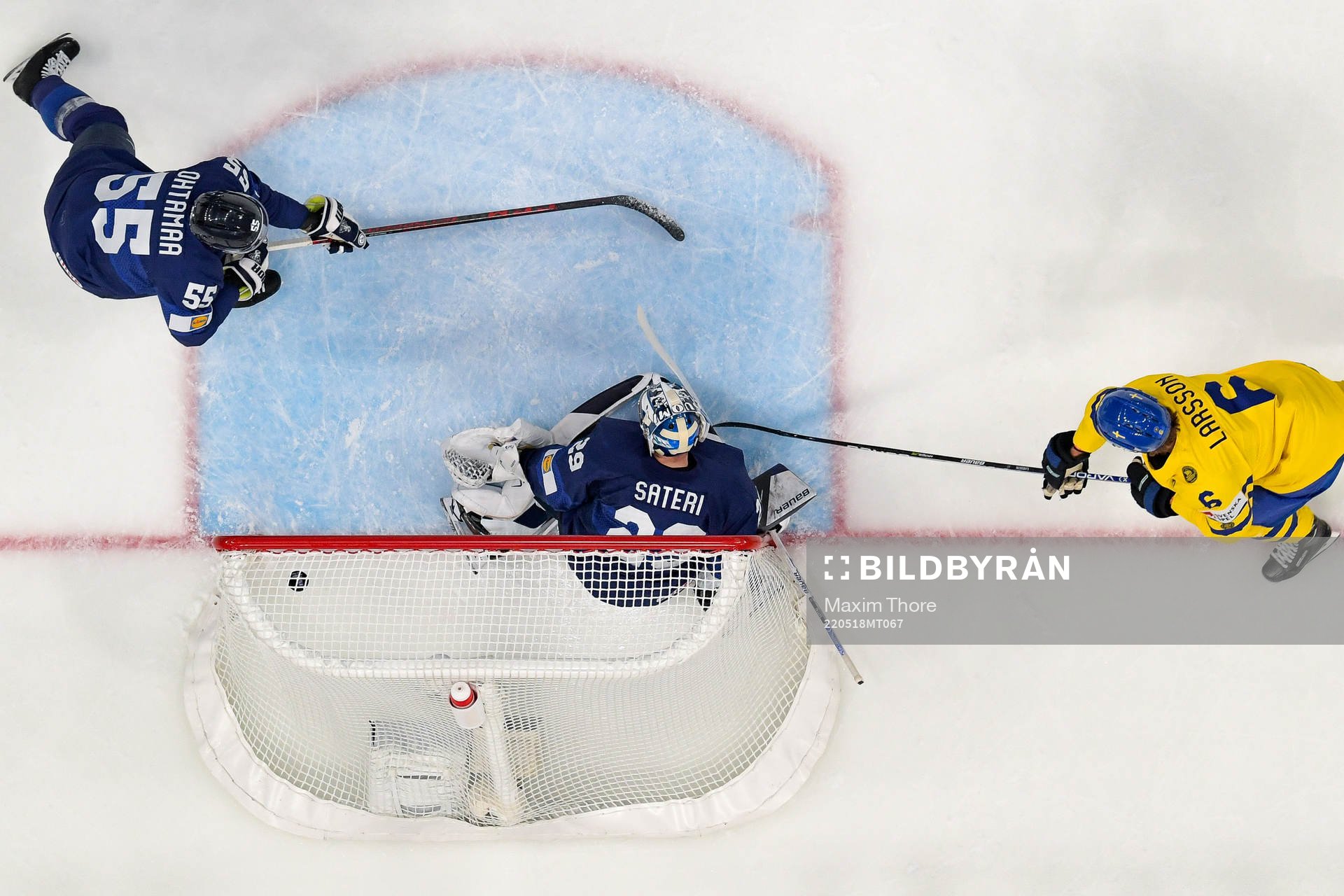 Adam Larsson of Sweden scores the 0-1 goal behind