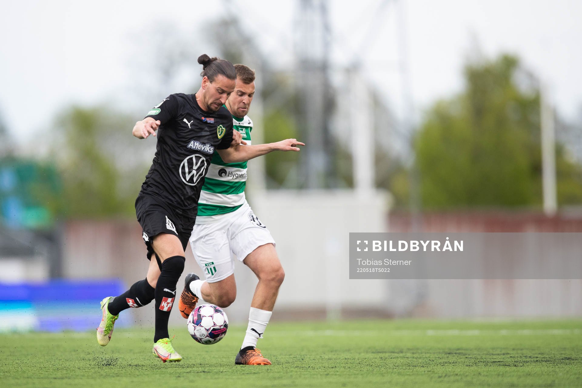 Jönköpings Edin Hamidovic och Västerås Jesper Merbom