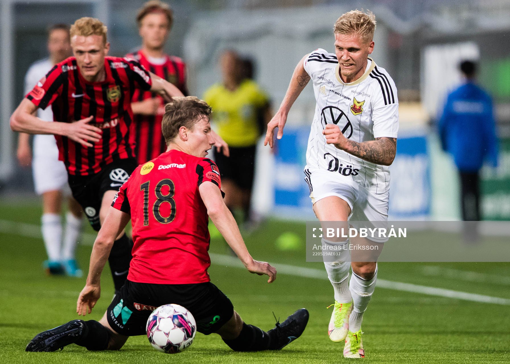 Brommapojkarnas Robin Frej och Östersunds André Österholm