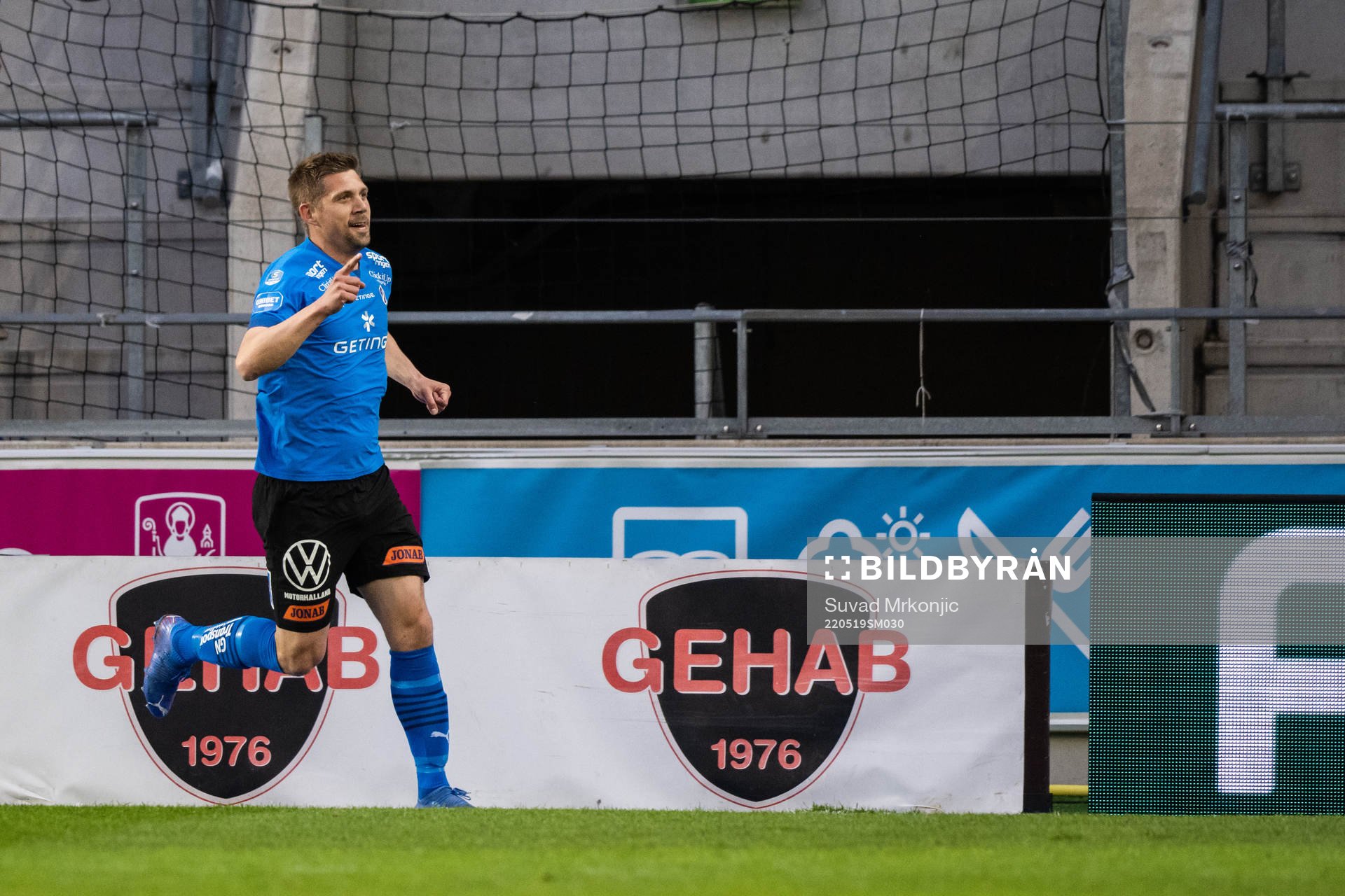 Halmstads Mikael Boman jublar
