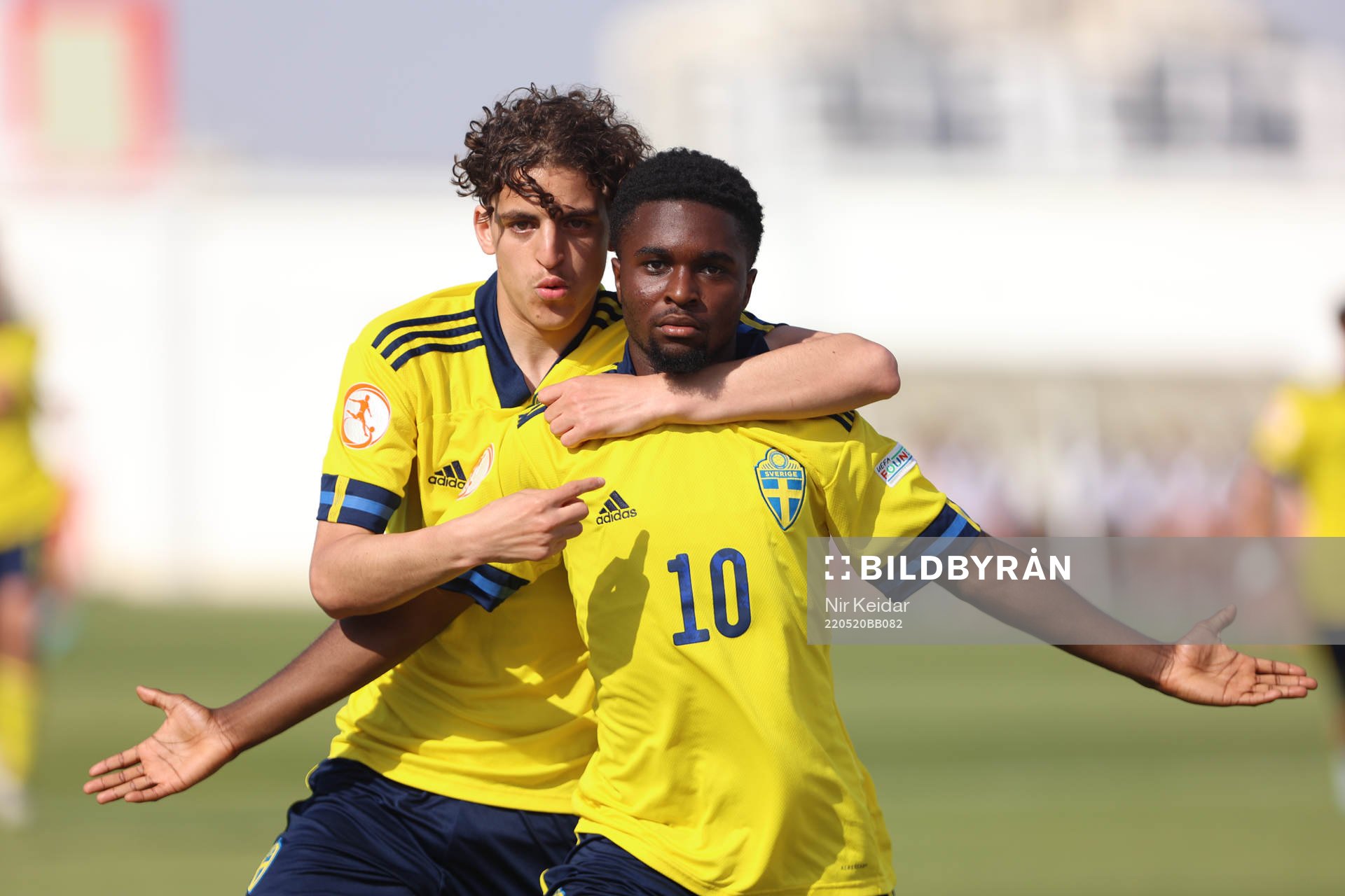 Jardell Kanga and Taha Ayari of Sweden celebrates 1-0