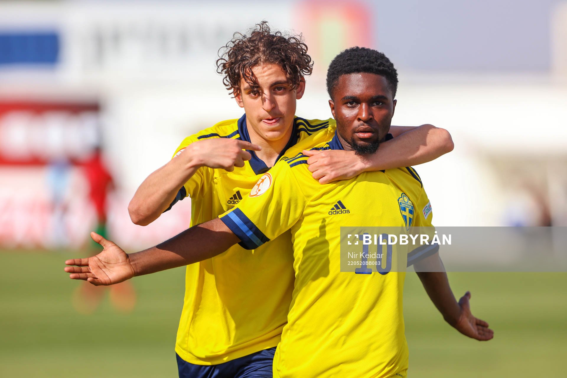 Jardell Kanga and Taha Ayari of Sweden celebrates 1-0