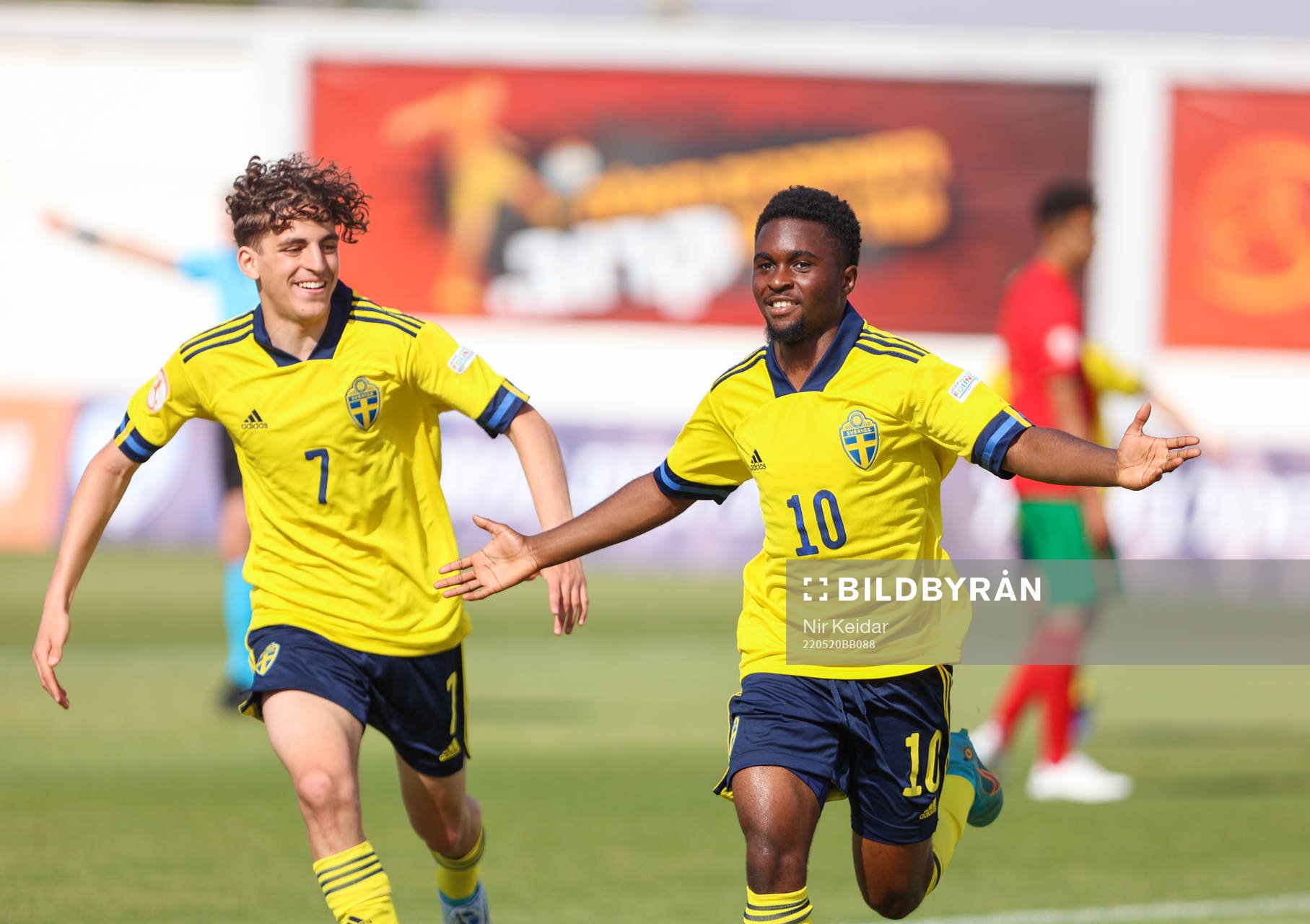 Jardell Kanga and Taha Ayari of Sweden celebrates 1-0