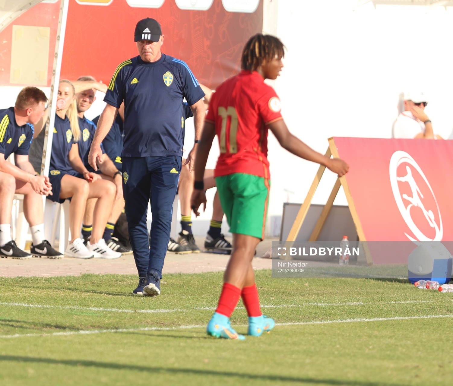 Head coach Roger Franzén of Sweden