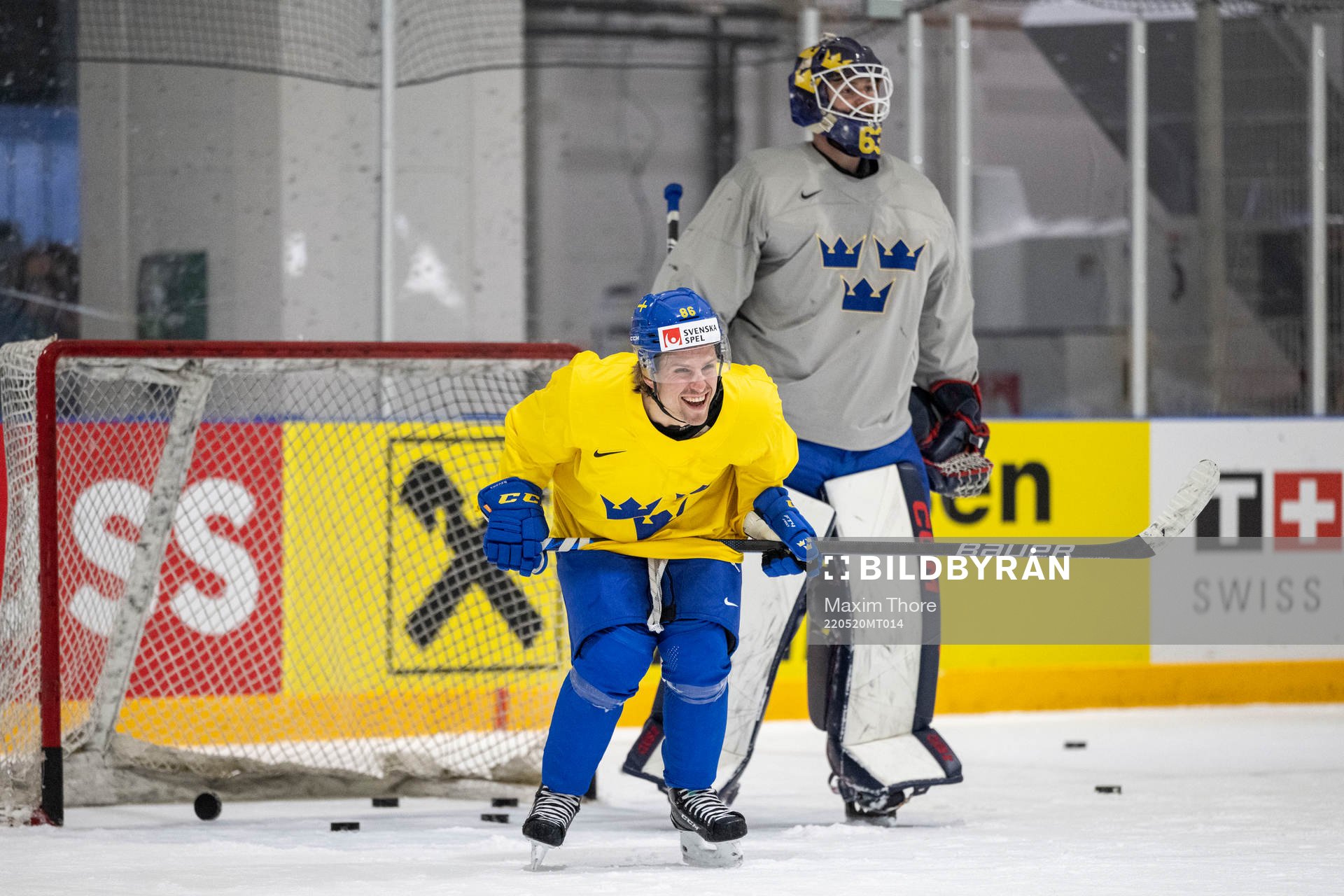 Goaltender Linus Ullmark and Mathias Bromé at a practice