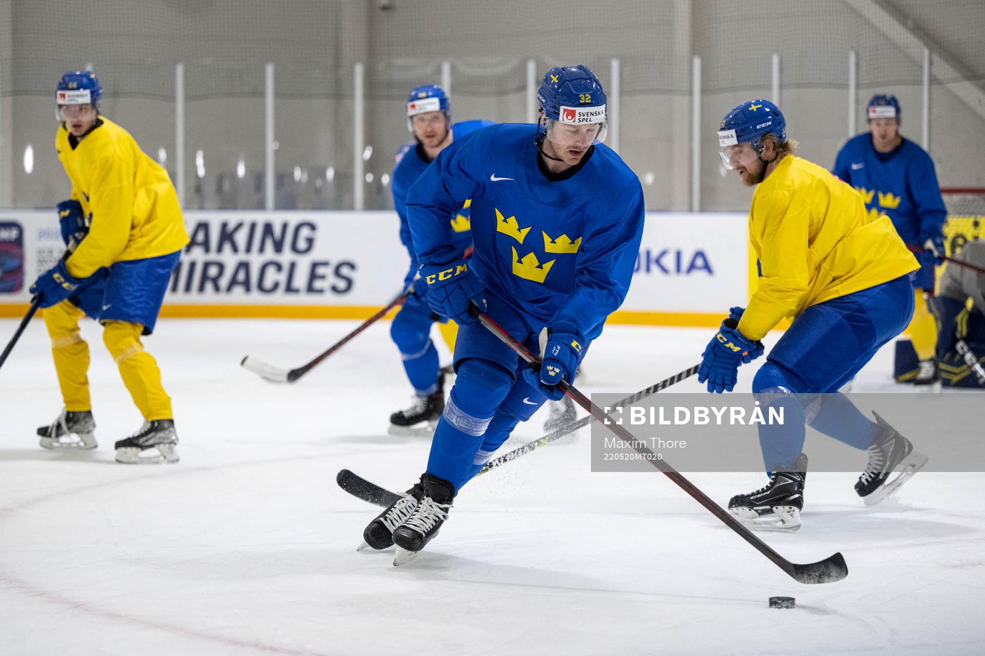 Lucas Wallmark at a practice session with Sweden