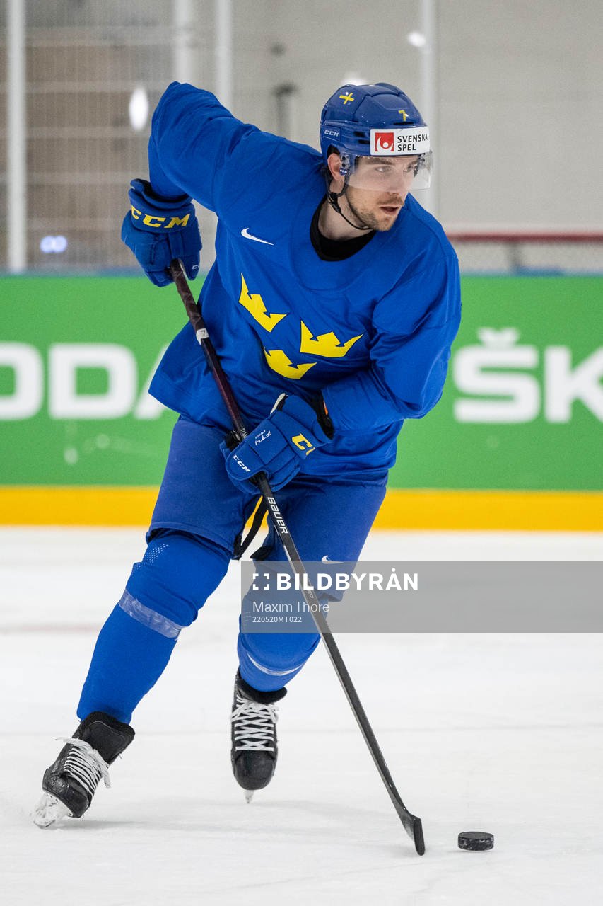 Henrik Tömmernes at a practice session with Sweden