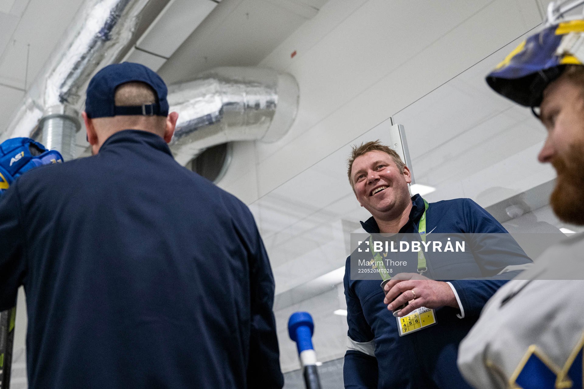Team manager Lars Östblom at a practice session with Sweden