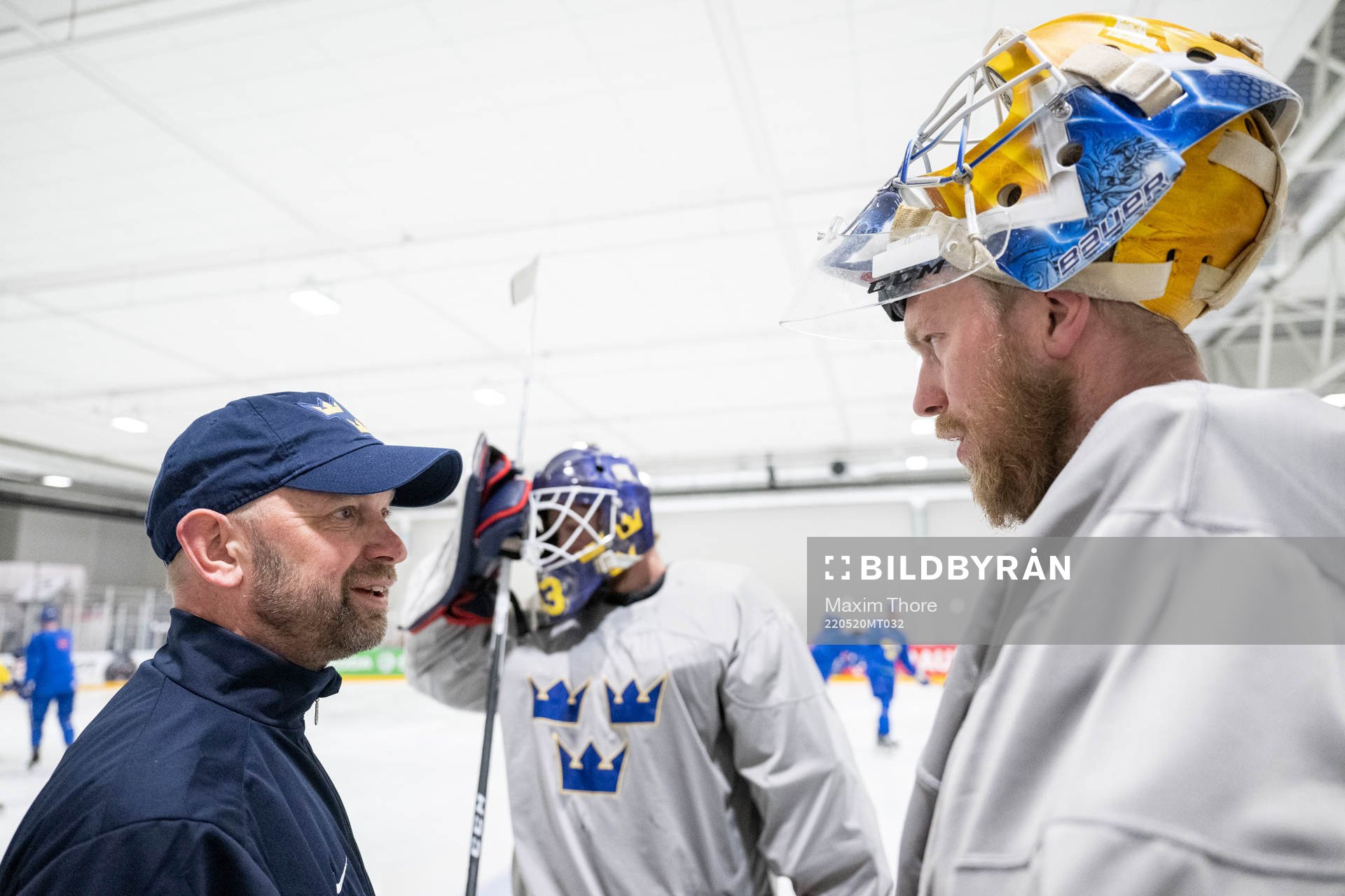 Goaltender coach Stefan Ladhe, goaltender Marcus Högberg