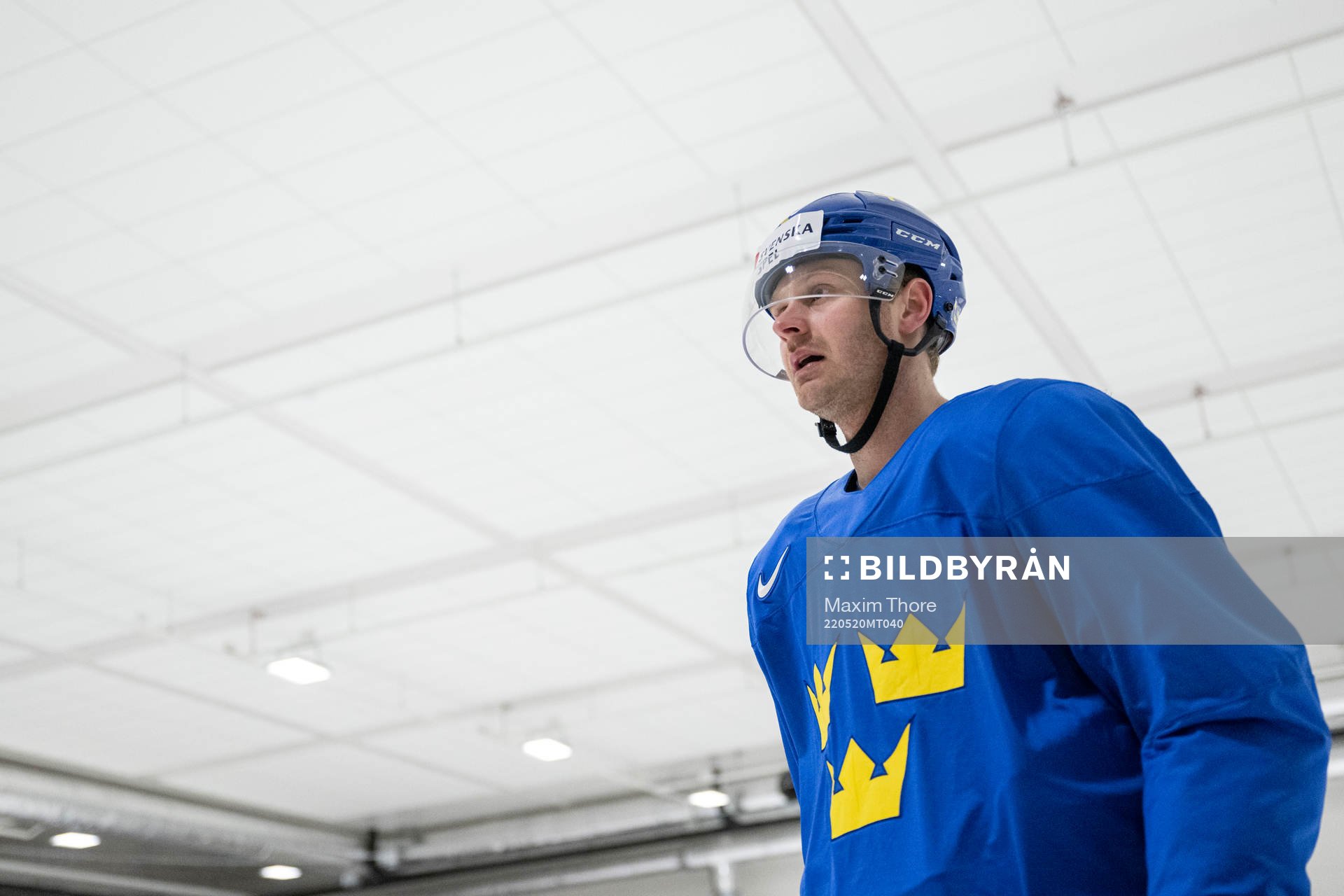 Lucas Wallmark at a practice session with Sweden