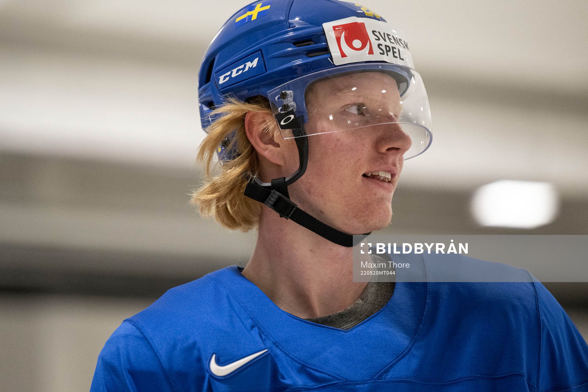 Rasmus Dahlin at a practice session with Sweden