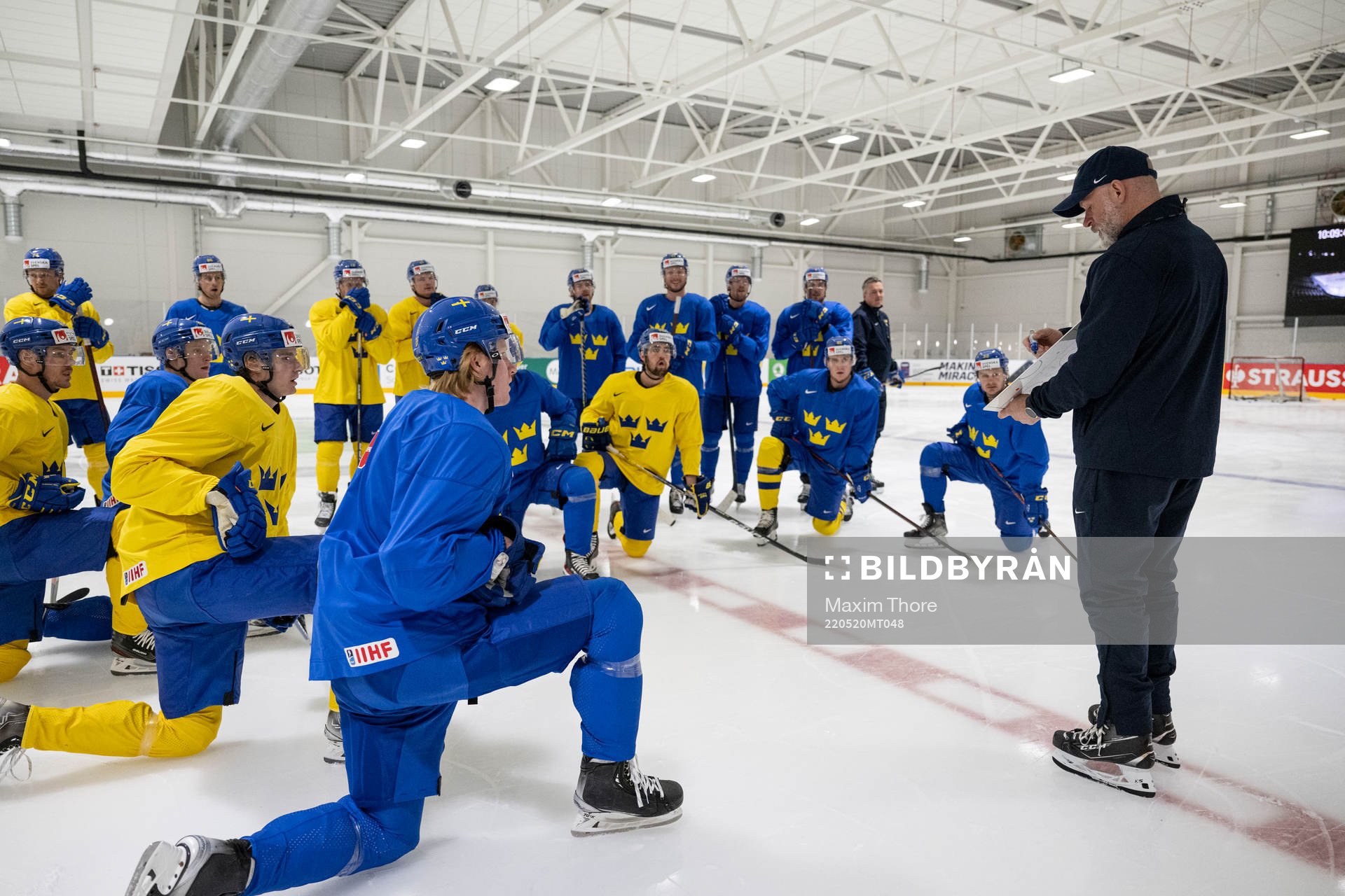 Assistant coach Markus Åkerblom at a practice session with