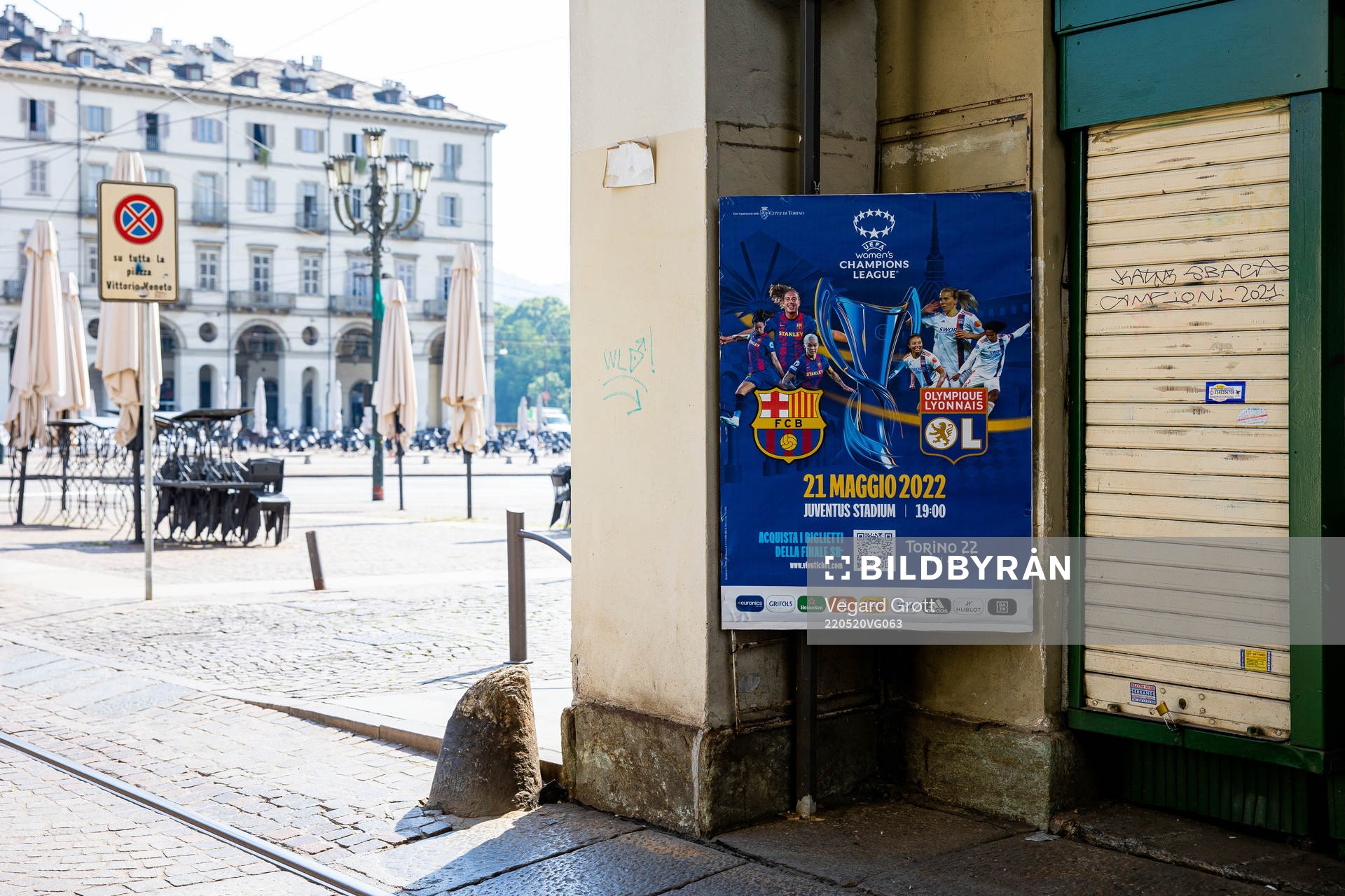 A poster with players of Barcelona and Lyon