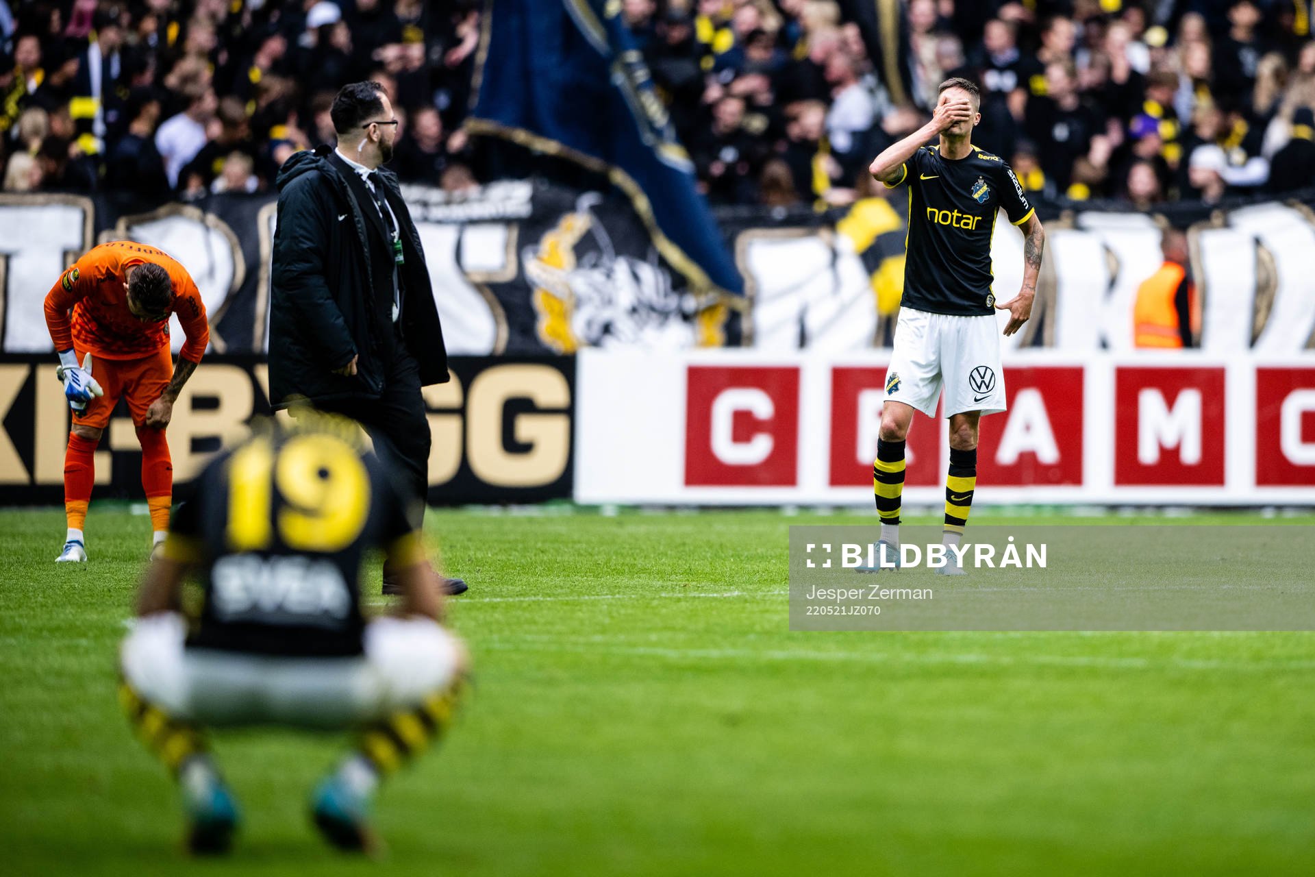 s Mikael Lustig deppar