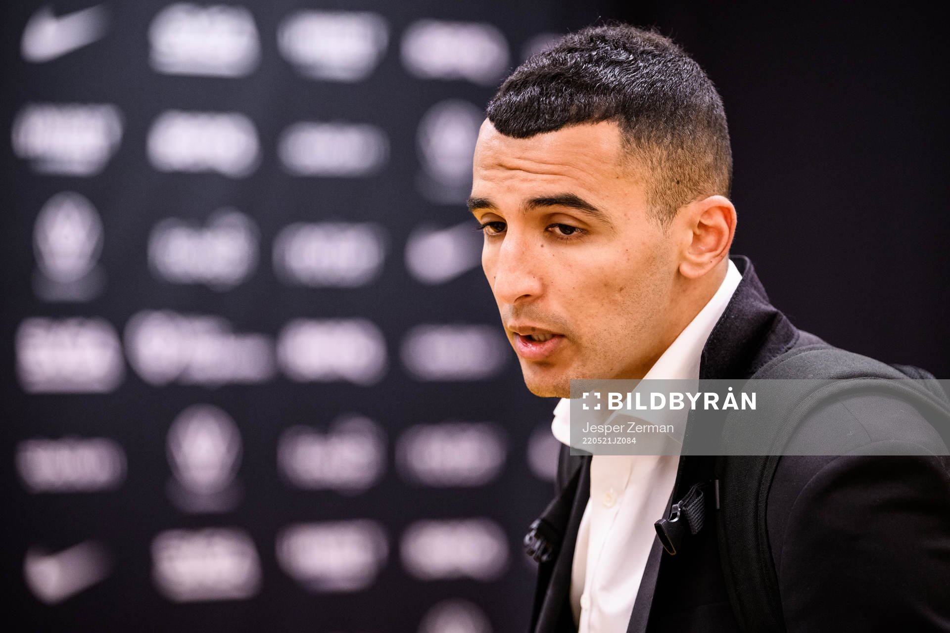 s Nabil Bahoui i mixade zonen