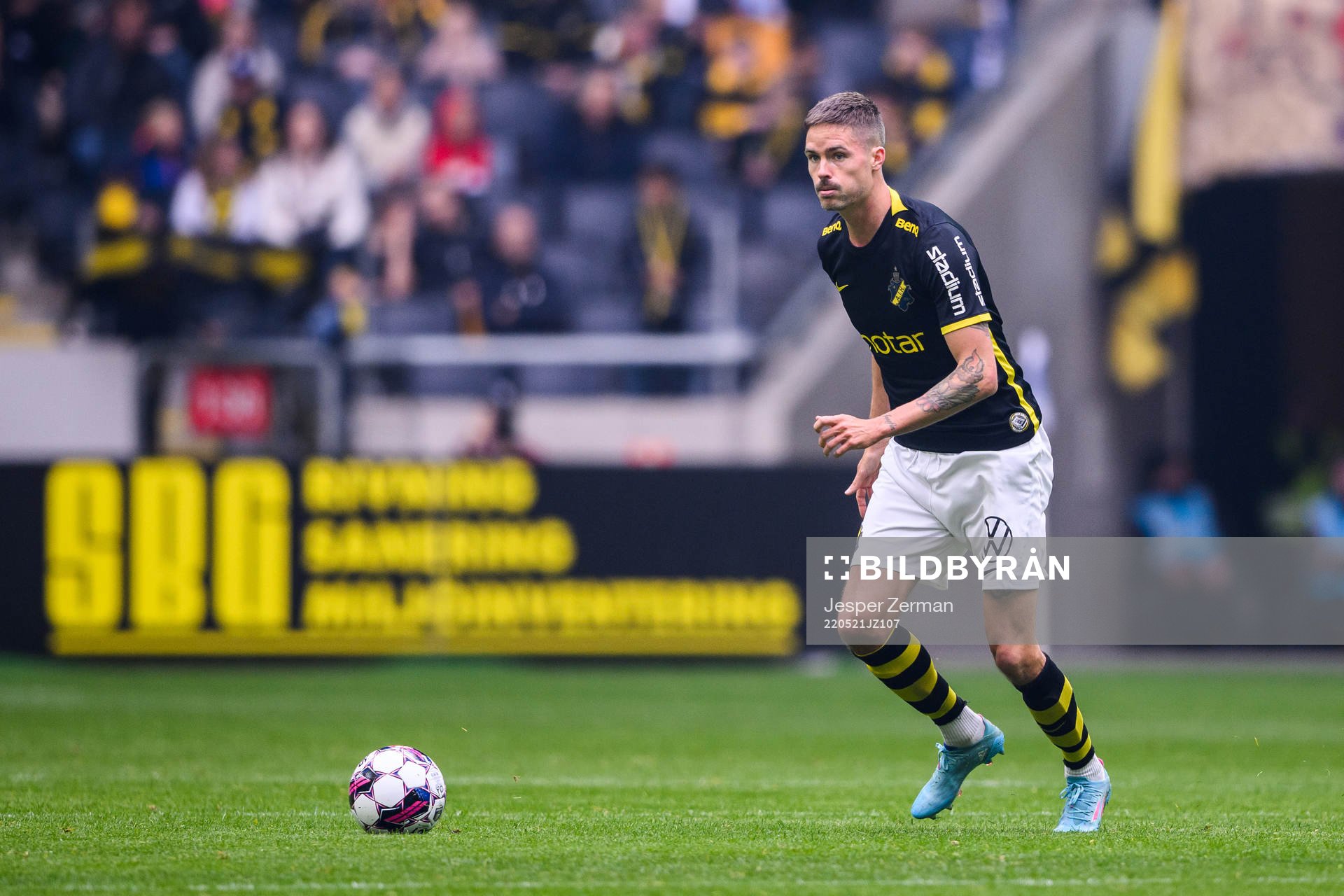 s Mikael Lustig