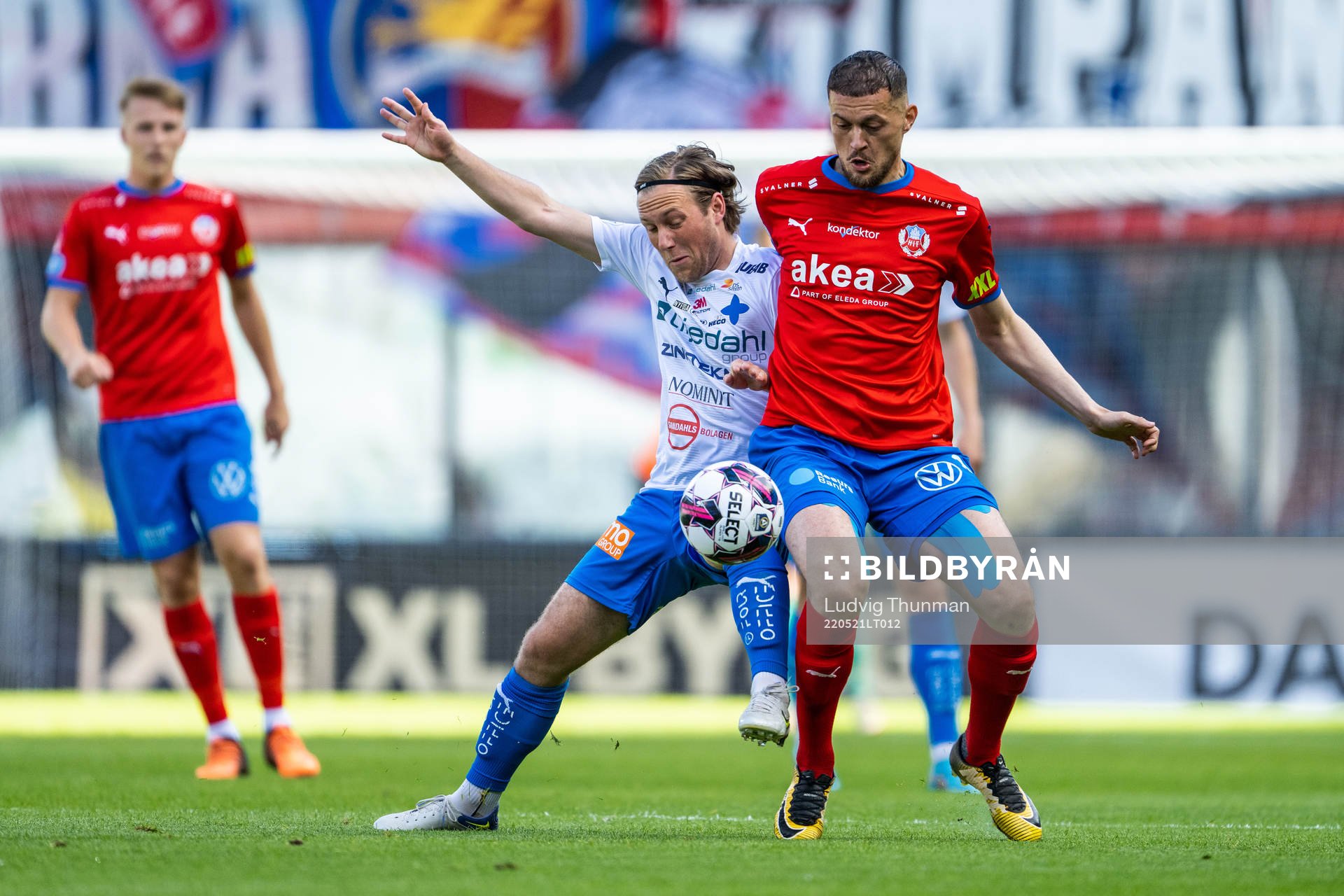 Värnamos William Kenndal och Helsingborgs Albert Ejupi
