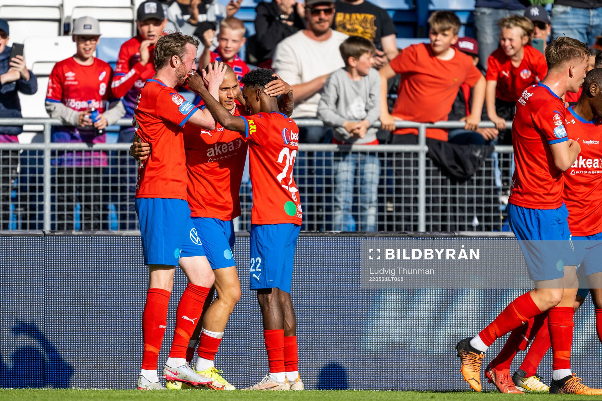 Helsingborgs Rasmus Jönsson och Taha Abdi Ali jublar