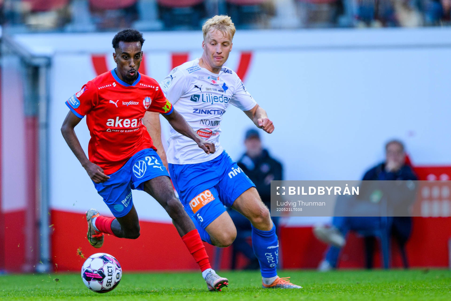 Helsingborgs Taha Ali och Värnamos Victor Larsson