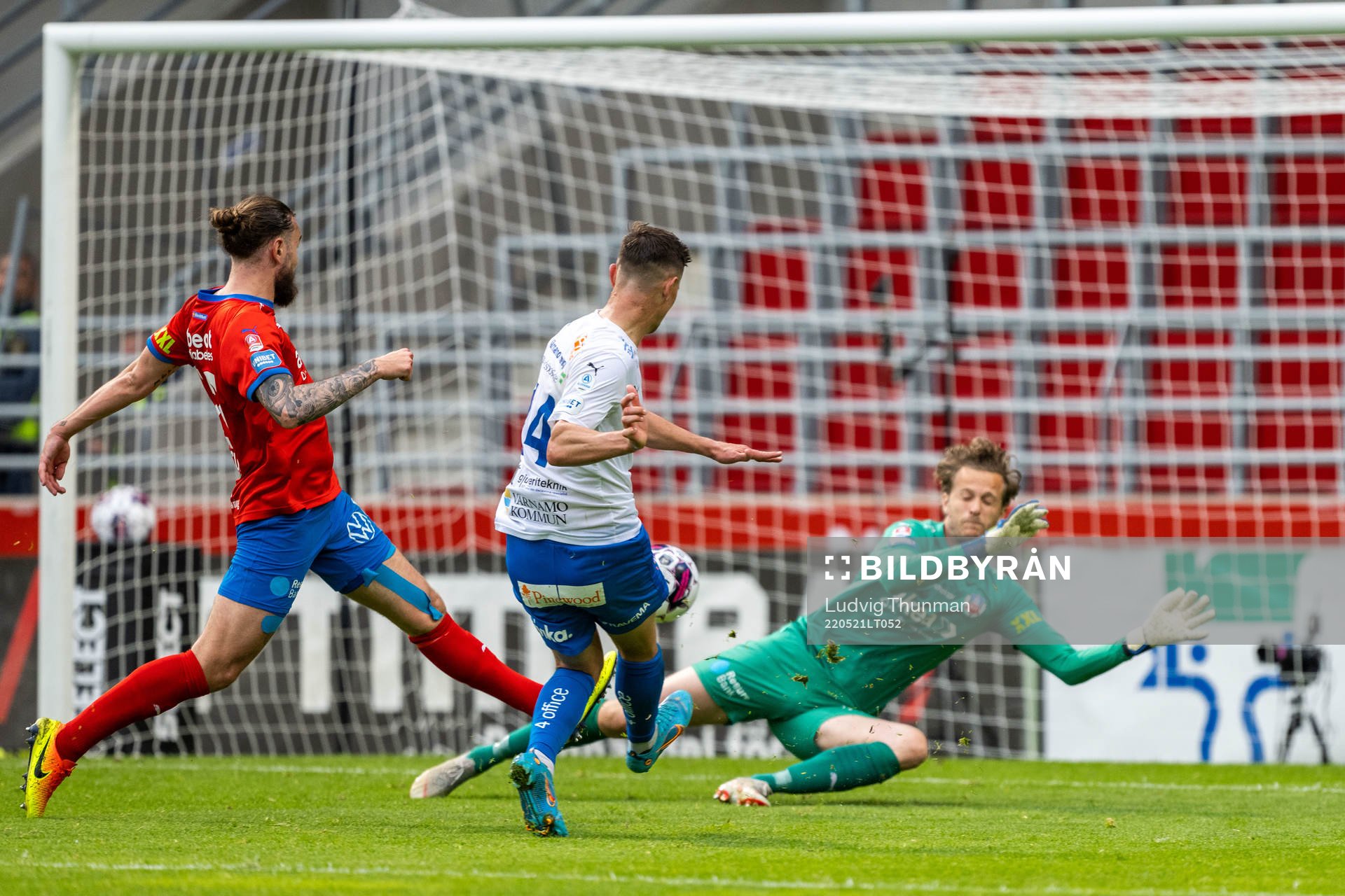 Värnamos Marcus Antonsson gör 1-3 bakom Helsingborgs