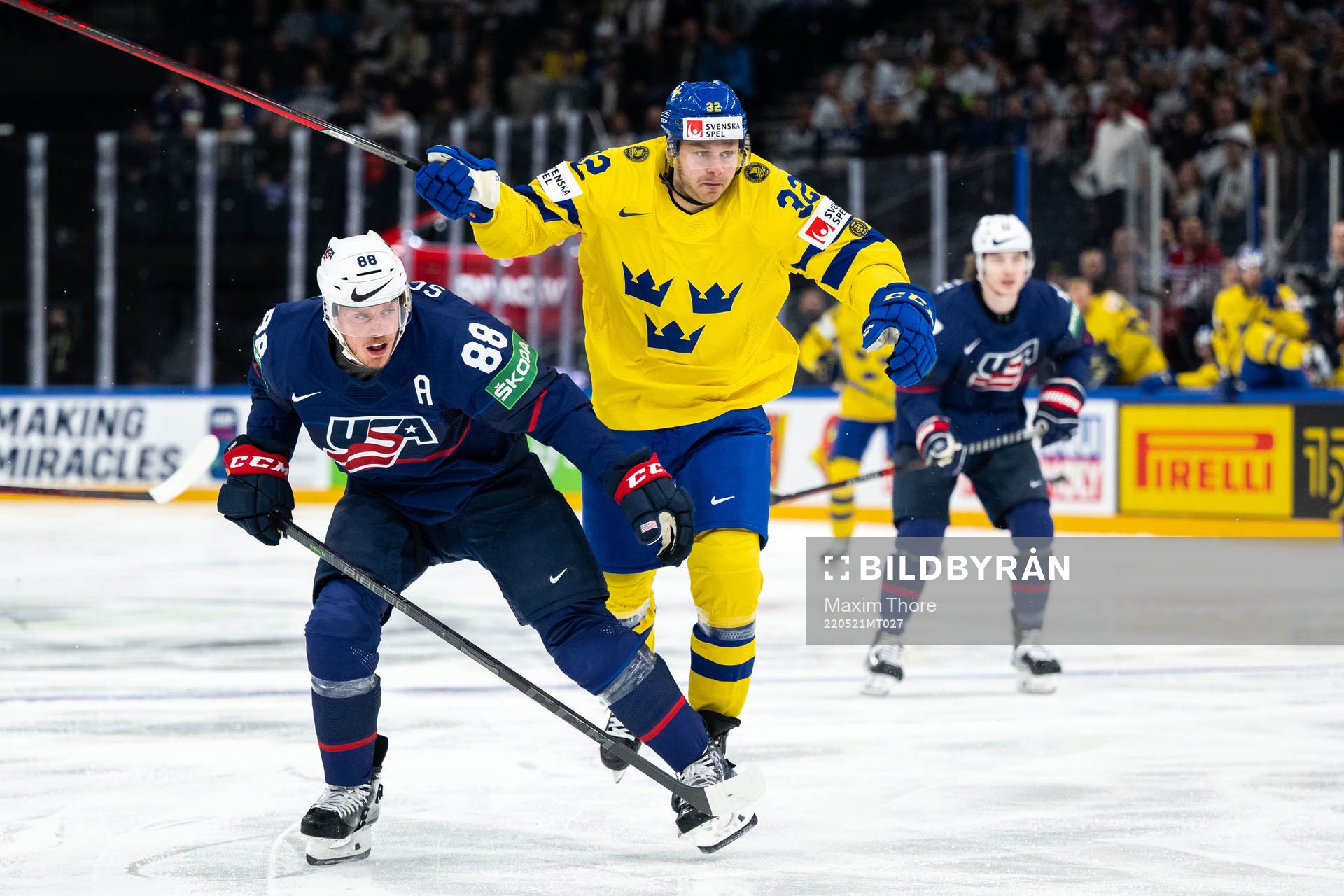 Nate Schmidt of USA and Lucas Wallmark of Sweden