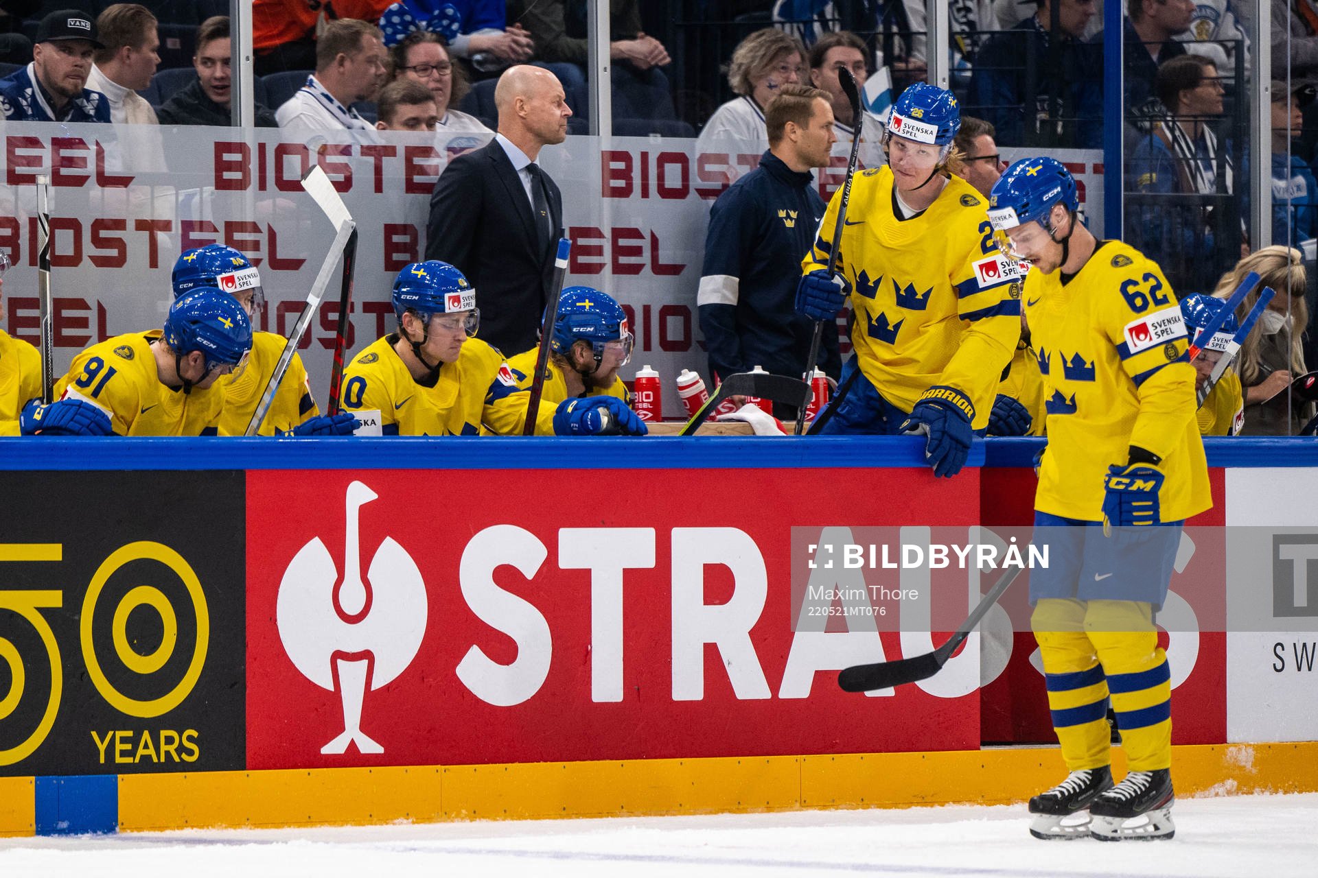 Rasmus Dahlin and Joel Kellman of Sweden looks dejected