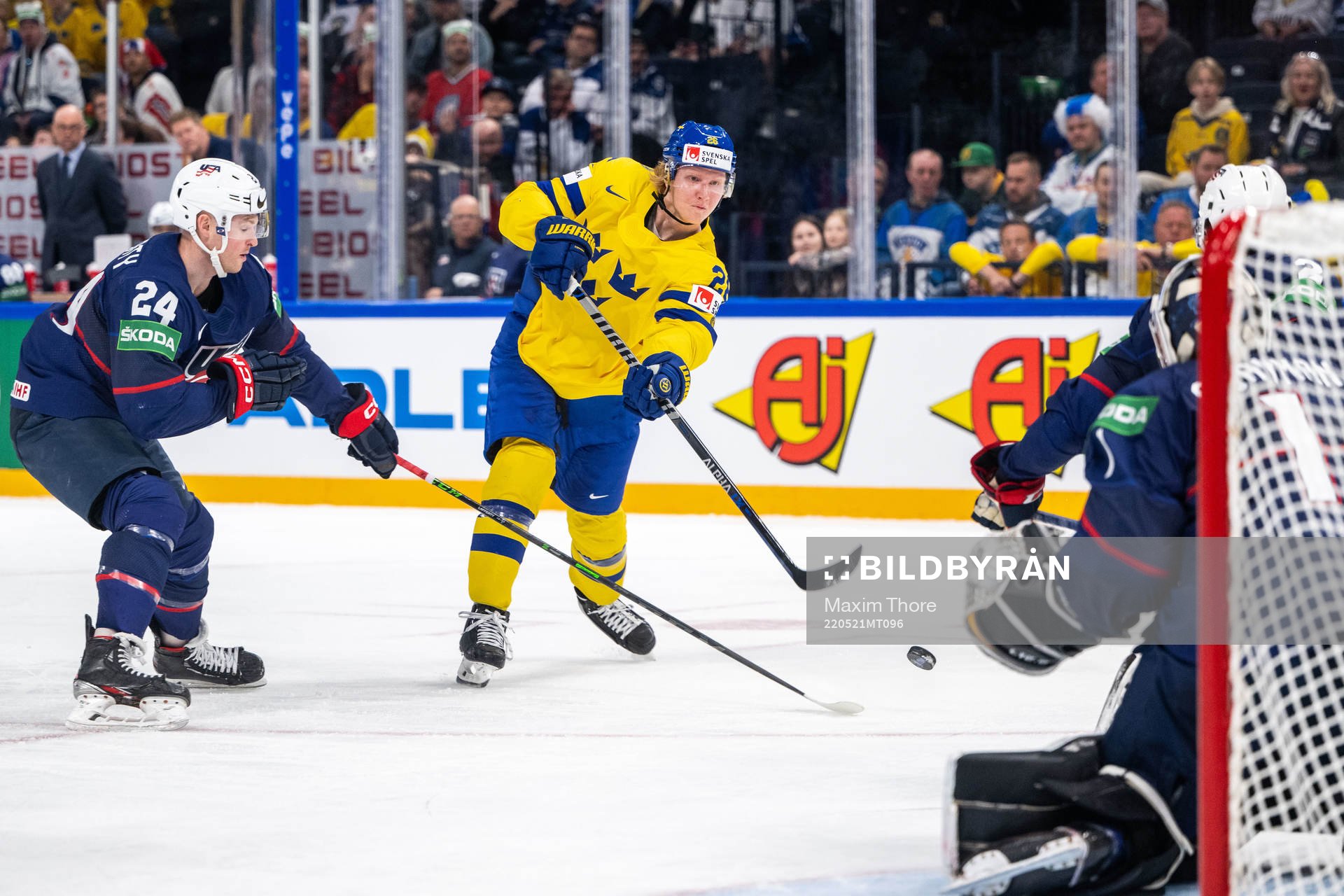 Sam Lafferty of USA and Rasmus Dahlin of Sweden