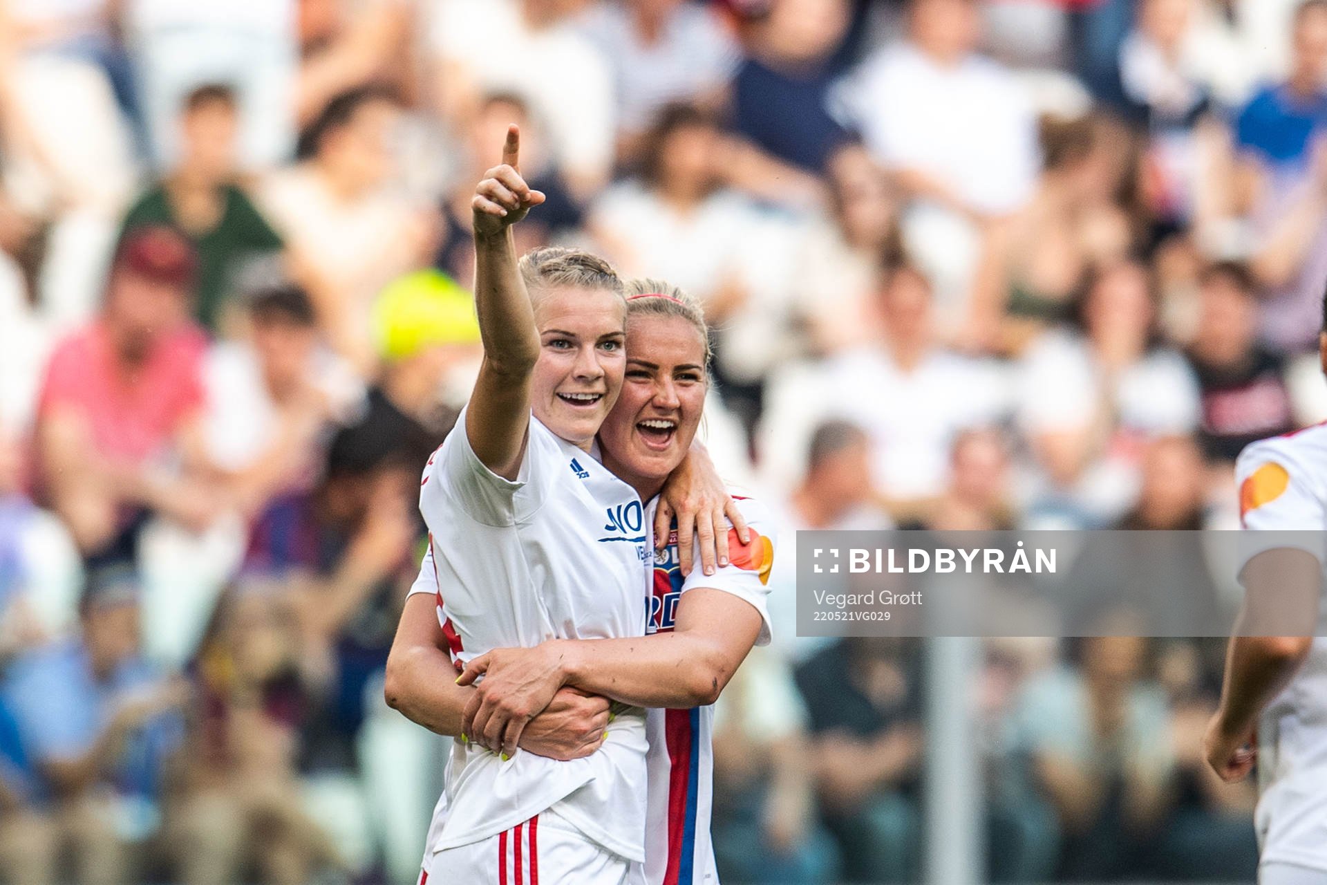 Ada Hegerberg of Lyon celebrates 0-2