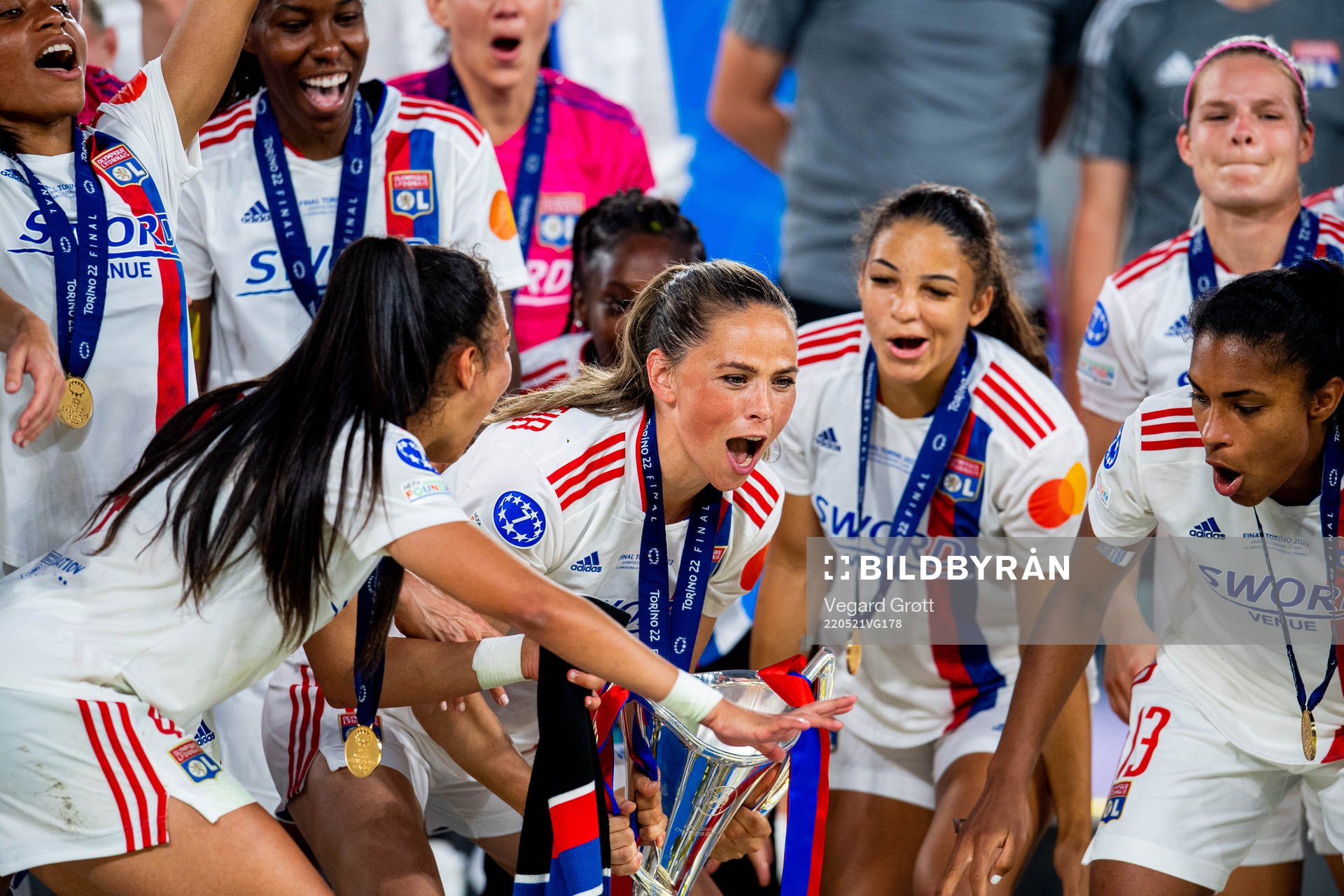 Sara Björk Gunnarsdóttir of Lyon lifts the winners trophy