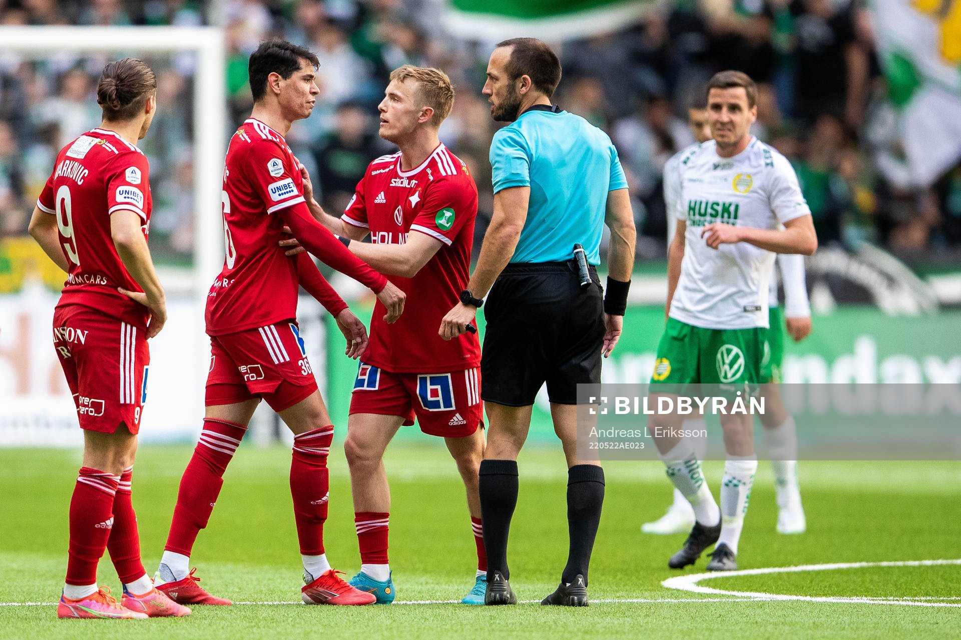 IFK Norrköpings Jean Carlos De Brito reagerar under fotbollsmatchen i Allsvenskan mellan Hammarby och IFK Norrköping den 22 maj 2022 i Stockholm.