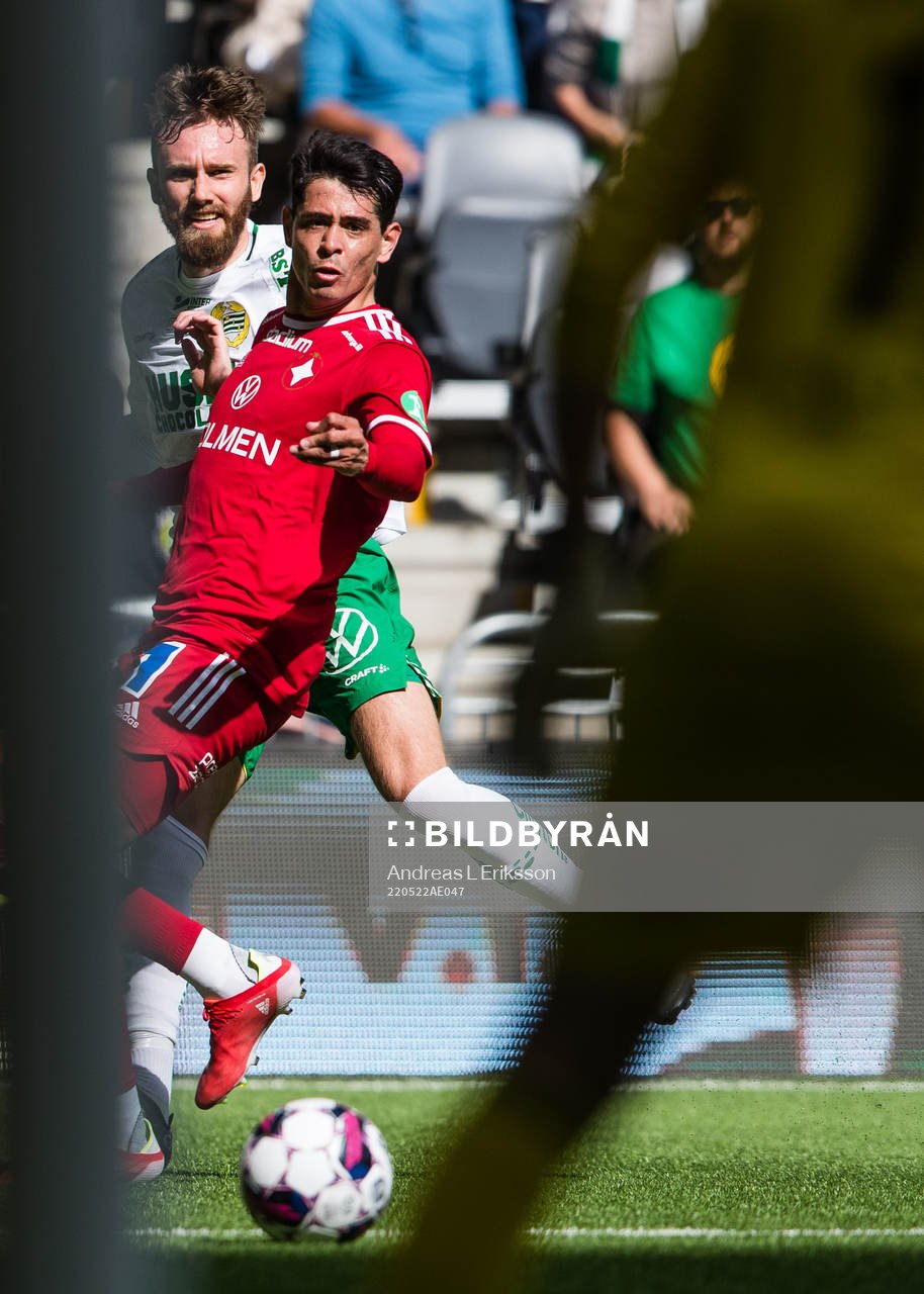 Hammarbys Simon Sandberg och IFK Norrköpings Jean Carlos