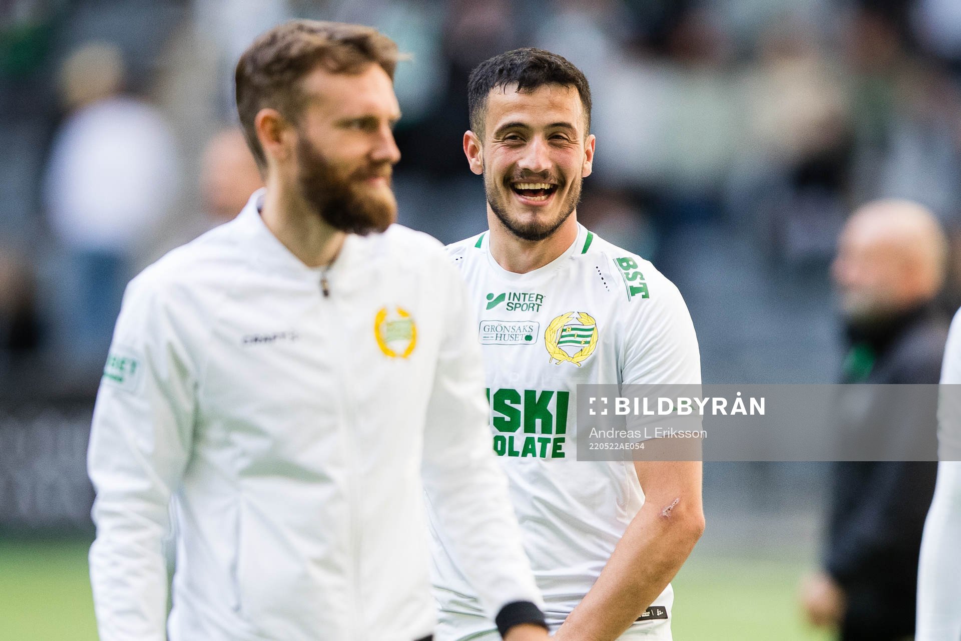 Hammarbys Simon Sandberg och Astrit Selmani jublar