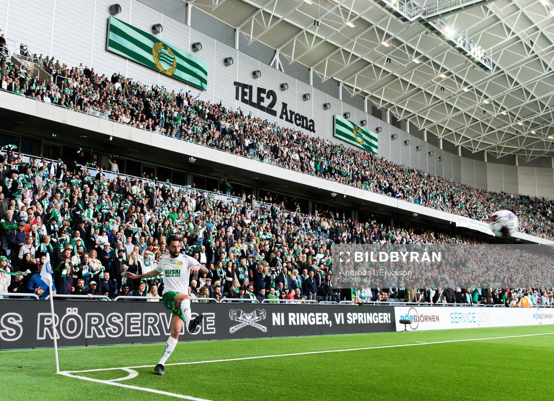 Hammarbys Nahir Besara med en hörna