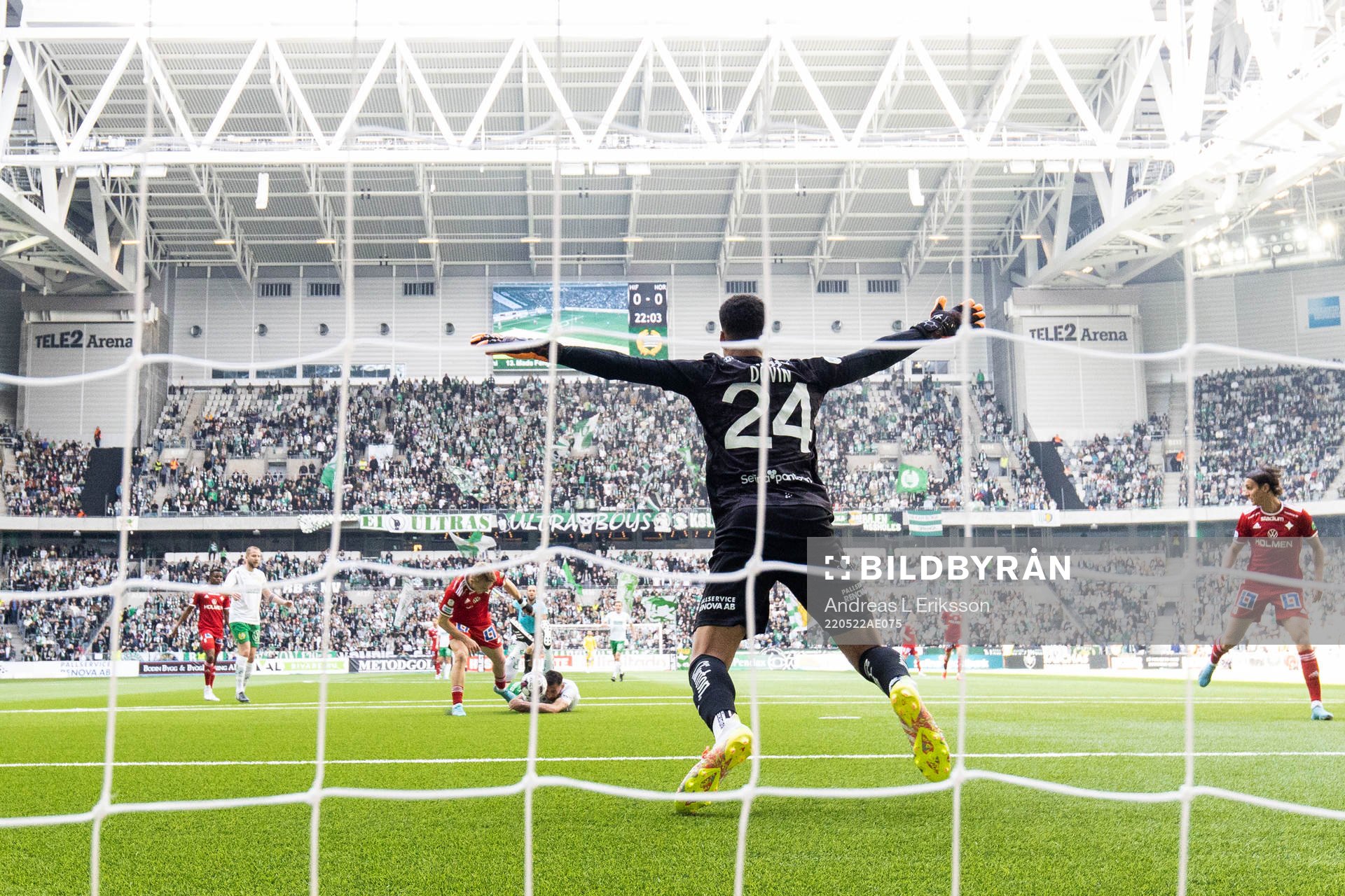 Hammarbys målvakt Oliver Dovin