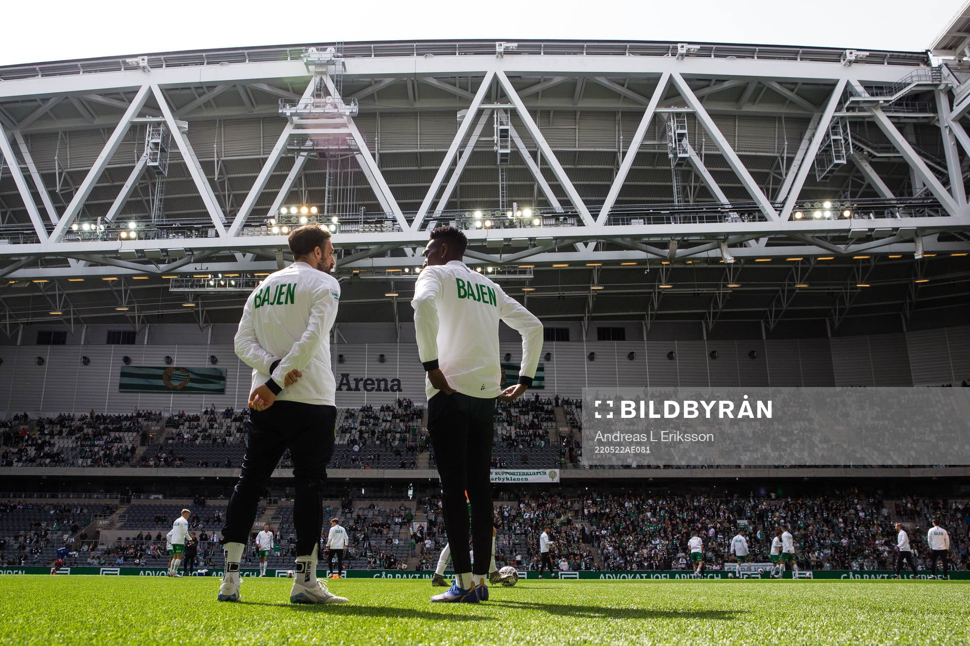 Hammarbys Abdul Khalili och Bubacarr Trawally  innan