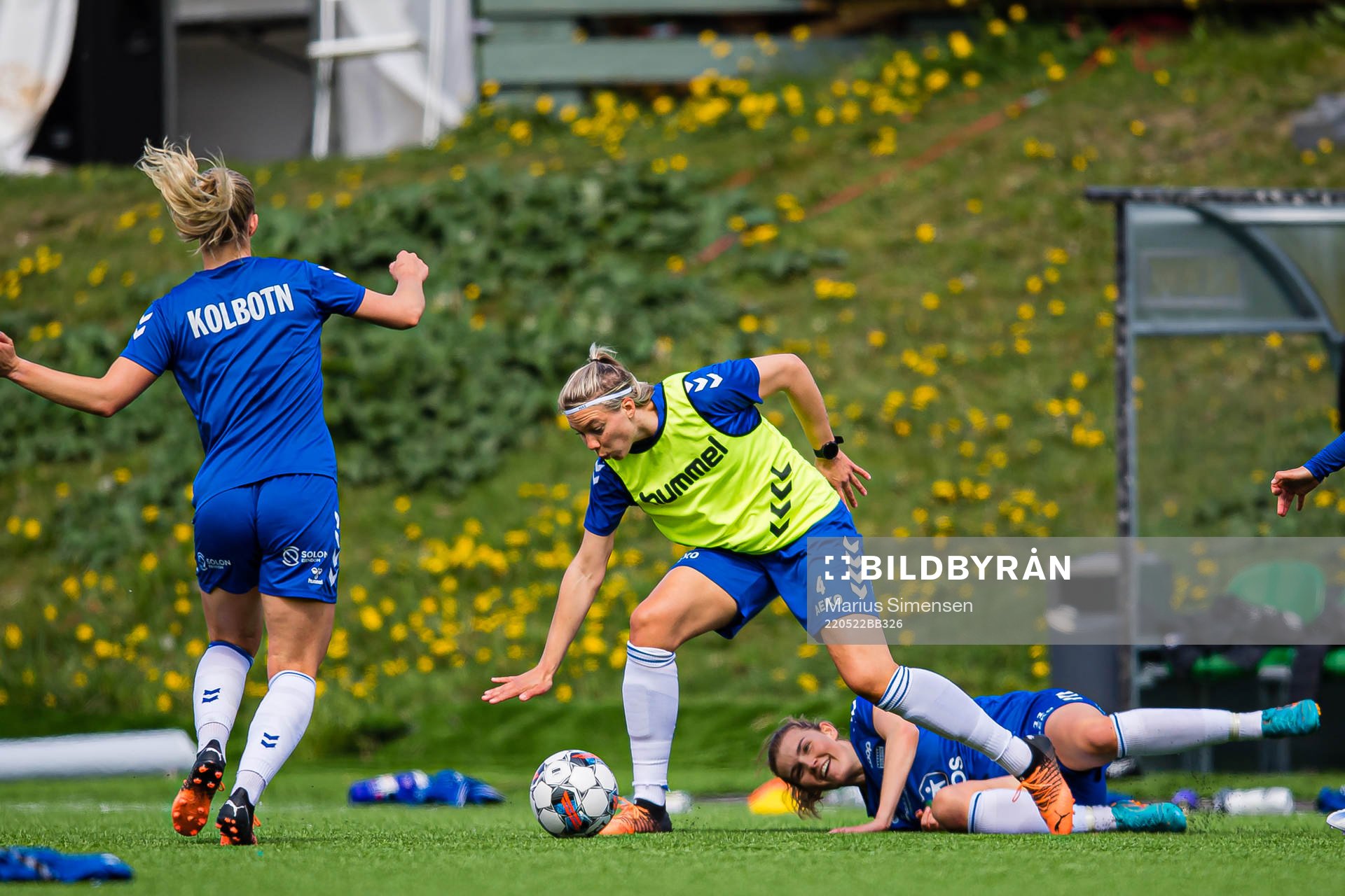 Lena Soleng Hansen of Kolbotn warms up