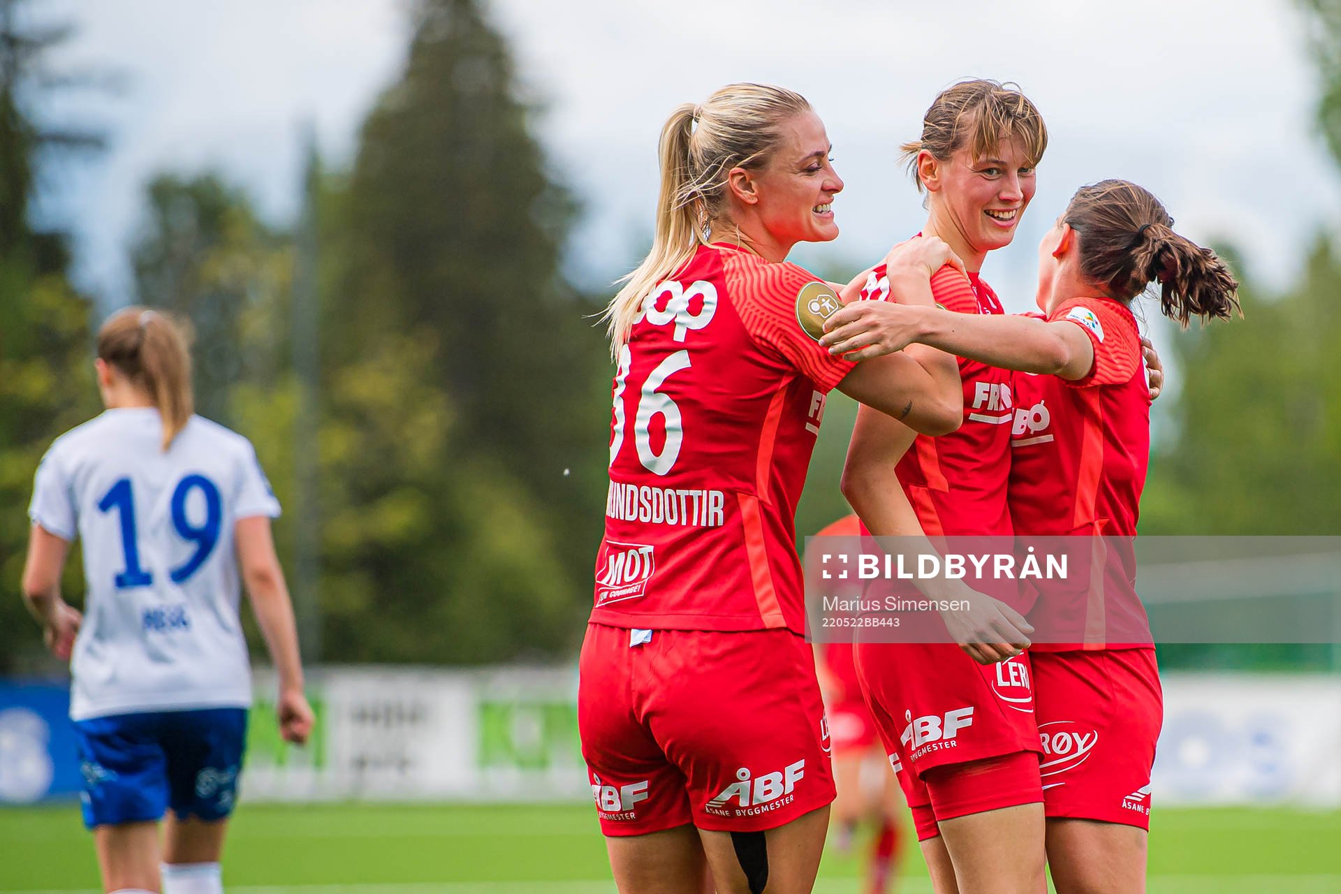 Rakel Engesvik of Brann celebrates